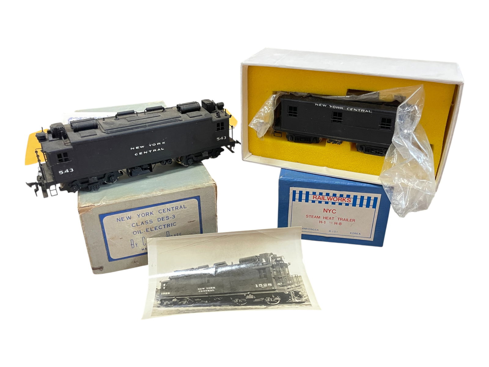 Brass HO NYC DES3 & H1 Oil Electric & Trailer (1 of 7)