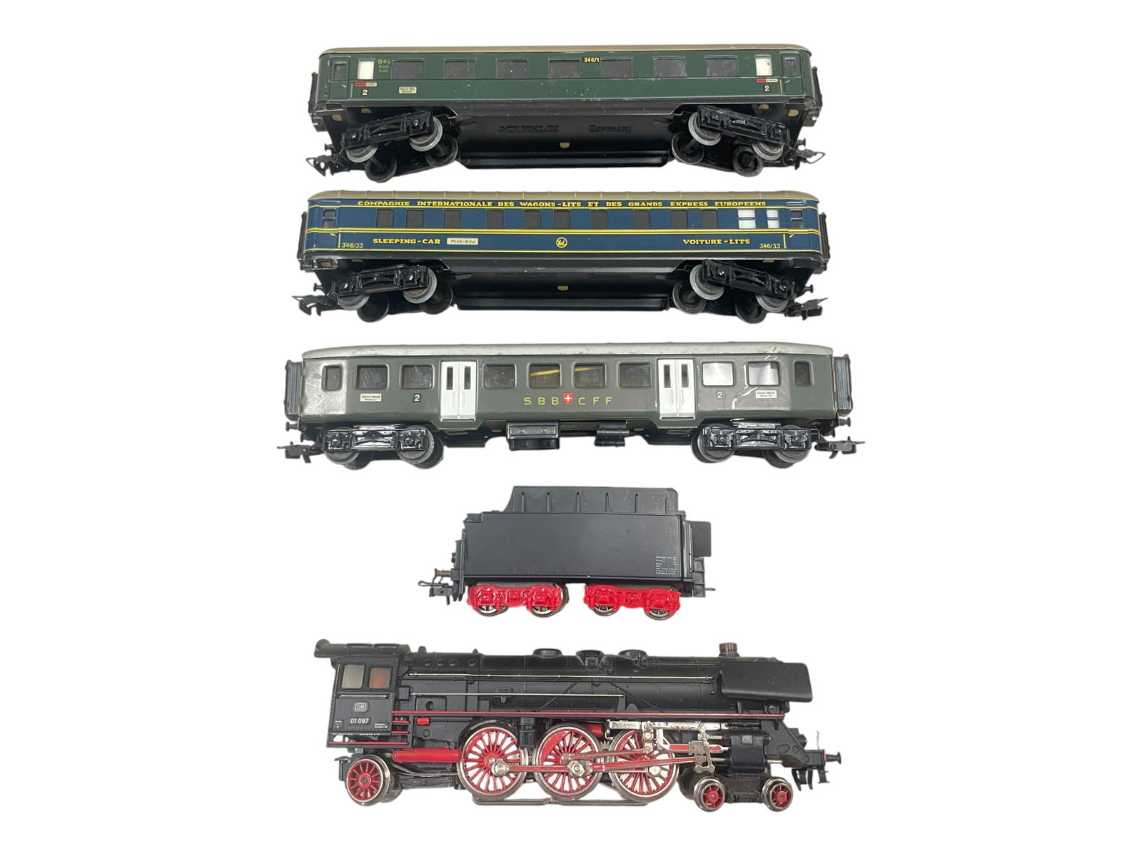 3 Vintage Marklin HO Electric Locomotives (1 of 6)
