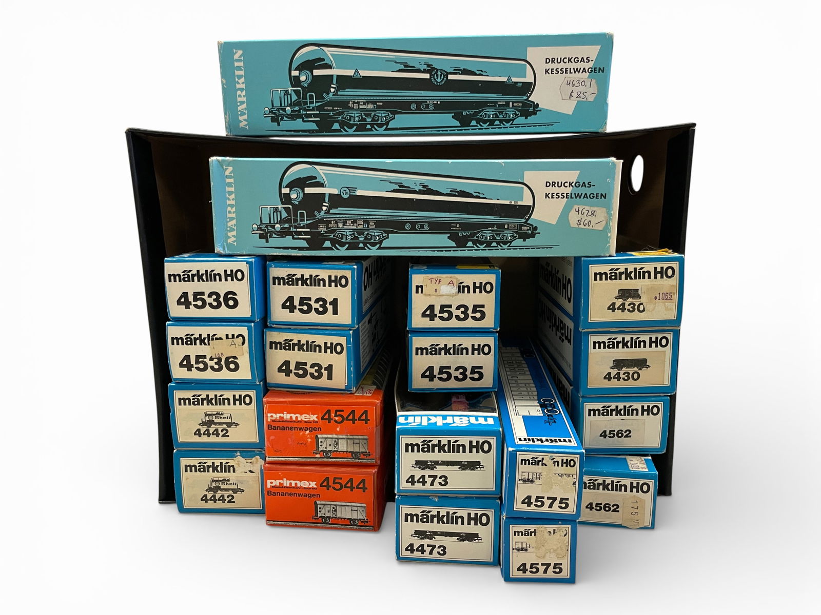 2 Each of 10 Marklin HO Freights: HO Gauge. Includes 2 each of 4536, 4531, 4535, 4430, 4562, 4442, 4544, 4473, 4575, 4628. All appear like new with boxes.Shipping: Weiss Auctions offers full-service, in-house shipping for nearly all