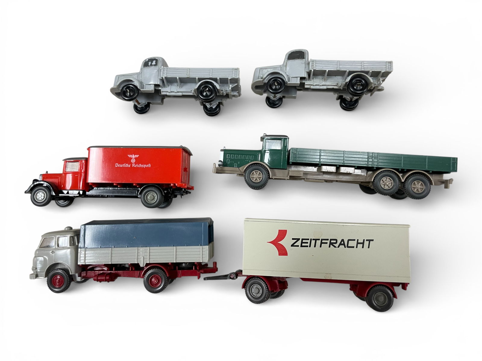 Early Marklin Accessory Group, Plus! - 2