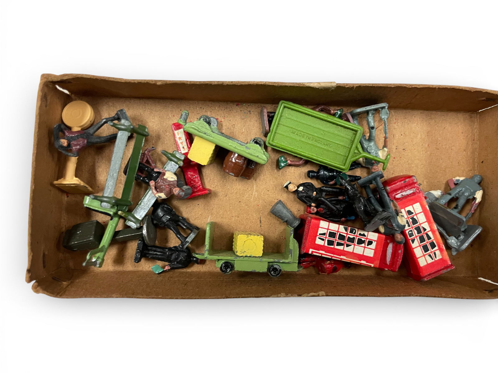 Early Marklin Accessory Group, Plus! - 6