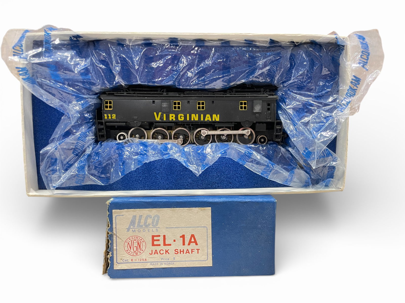 Alco Brass HO Virginian EL-1A? Jack Shaft: HO Gauge. Nice unusual electric loco, 2-12-2 Non articulated. Custom painted with can motor. A bit dusty, but no run time with box.Shipping: Weiss Auctions offers full-service, in-house shipping for