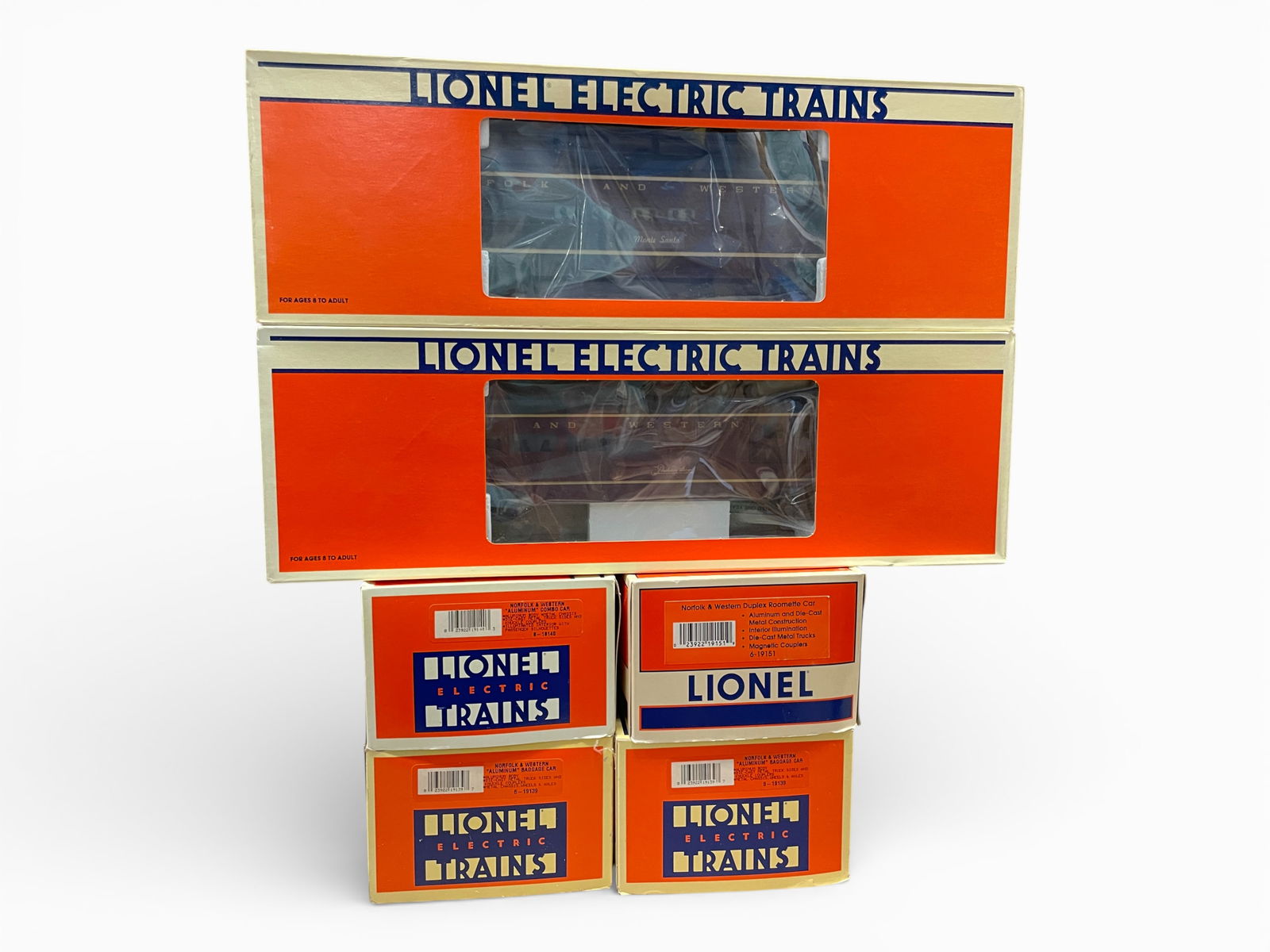 Assorted Lionel N&W Aluminum Pass Cars (1 of 3)