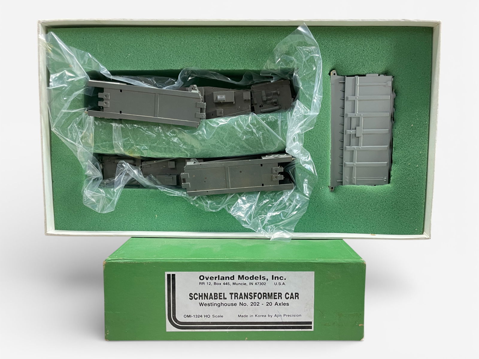 Overland Brass HI Schnabel Transformer Car: HO Gauge. Nicely custom painted with Westinghouse decals. It has great detail with Kayde couplers and shows light run time with box. Shipping: Weiss Auctions offers full-service, in-house shipping for