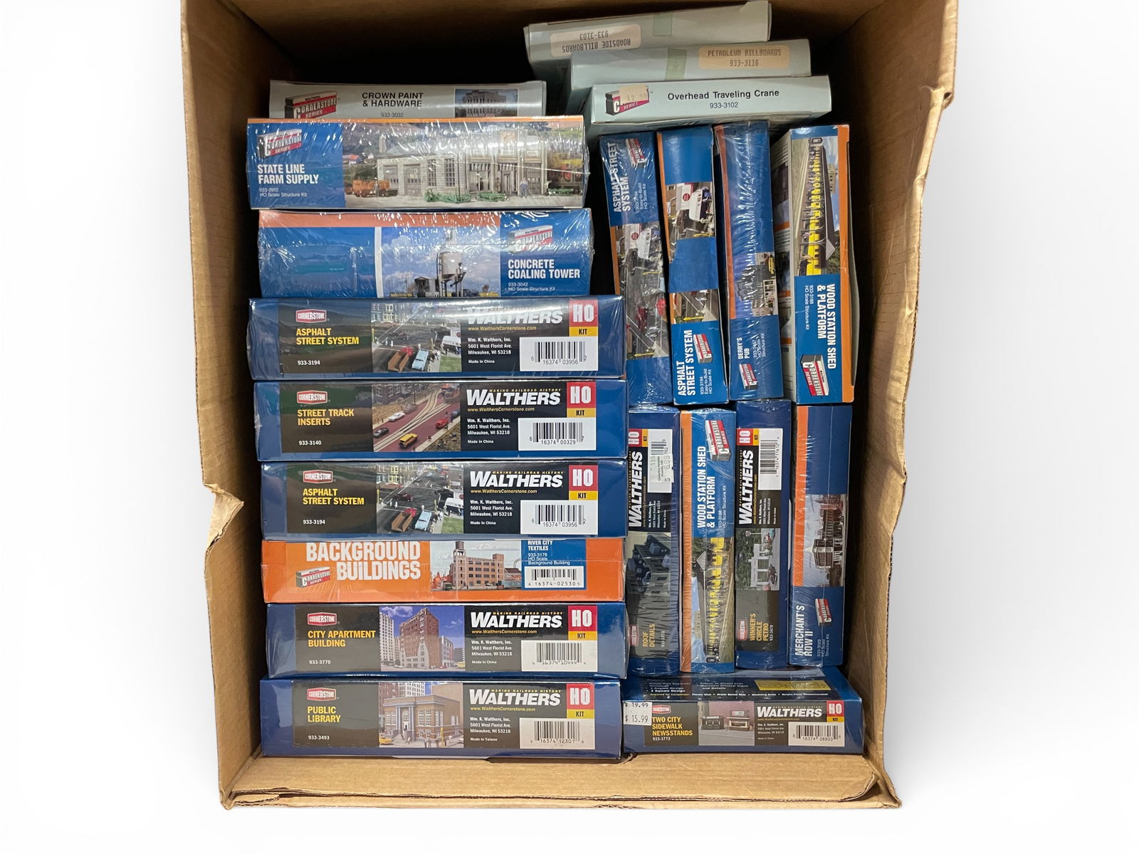 20 Walthers Cornerstone Structure Kits: HO Gauge. Assorted kits, many are sealed in Mint boxes. See photos for exact lot contents. Shipping: Weiss Auctions offers full-service, in-house shipping for nearly all items in this auction. For a s