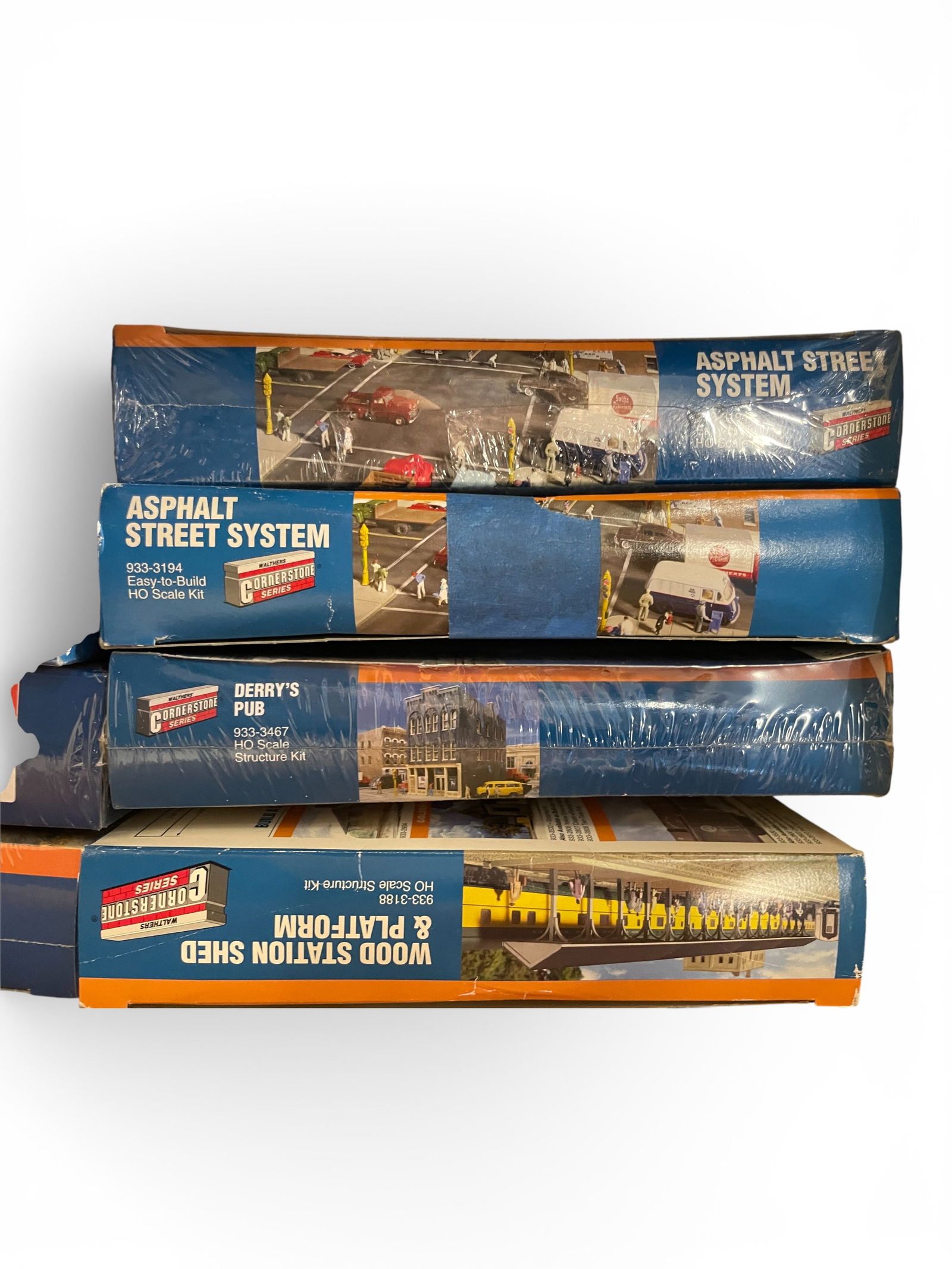 20 Walthers Cornerstone Structure Kits - 6