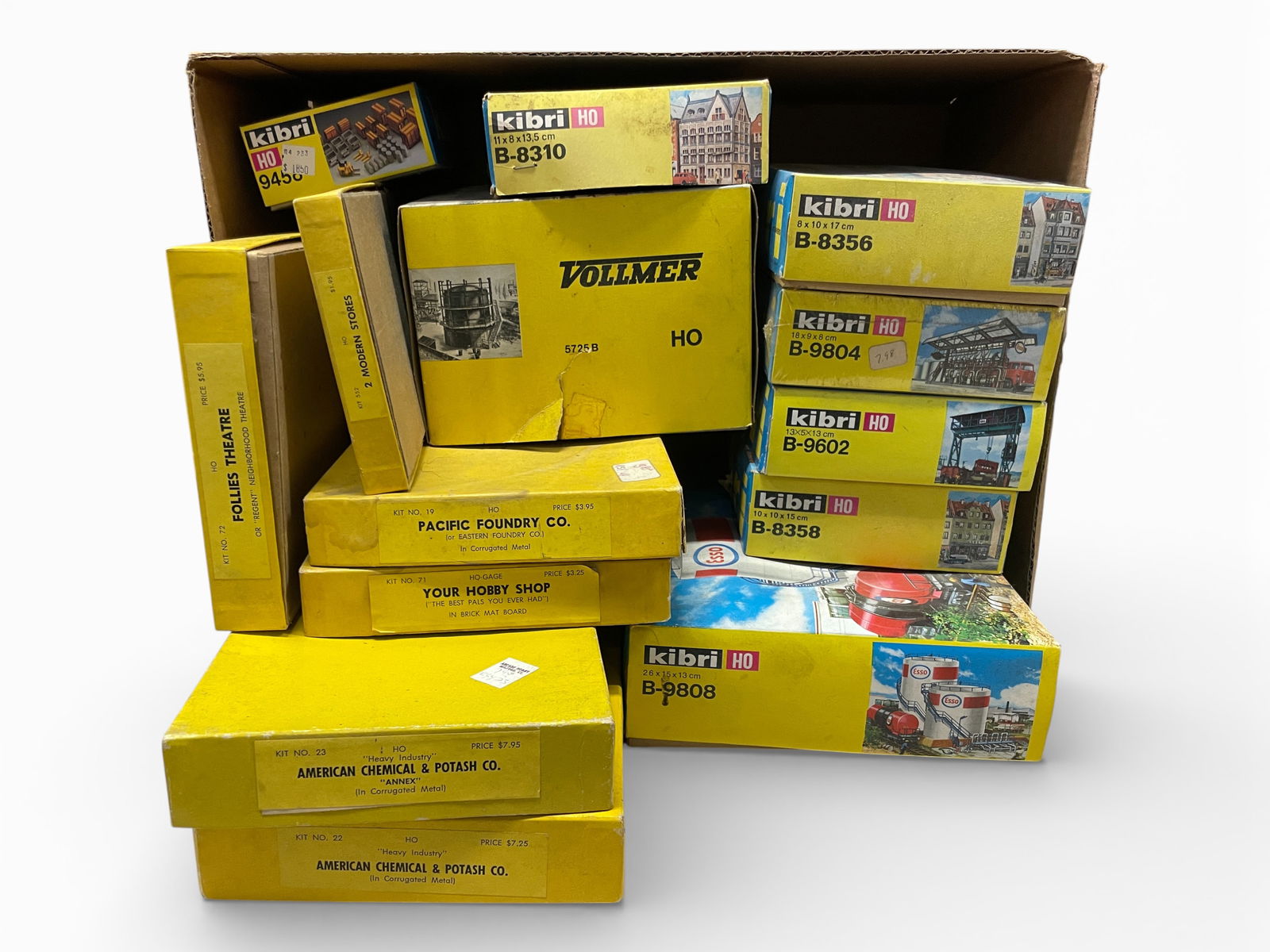 14 HO Structure Kits, KIBRI & SUYDAM: HO Gauge. Includes 8 KIBRI & Vollmer Kits, 1 sealed; 6 Suydam Kits. All unbuilt with most boxes being nice. See photos for lot inventory. Shipping: Weiss Auctions offers full-service, in-house shippin