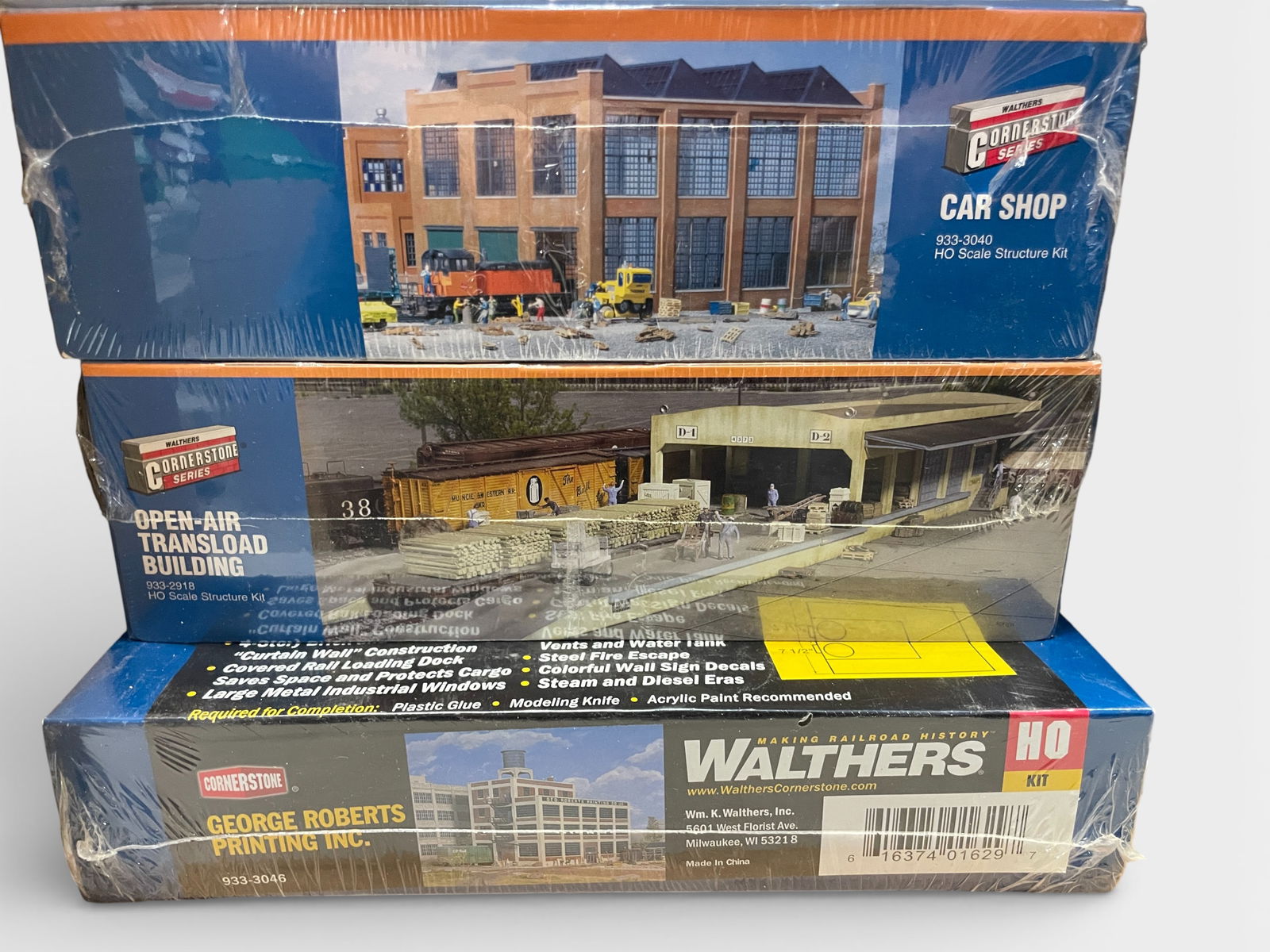 16 Walthers Cornerstone Structure Kits - 2