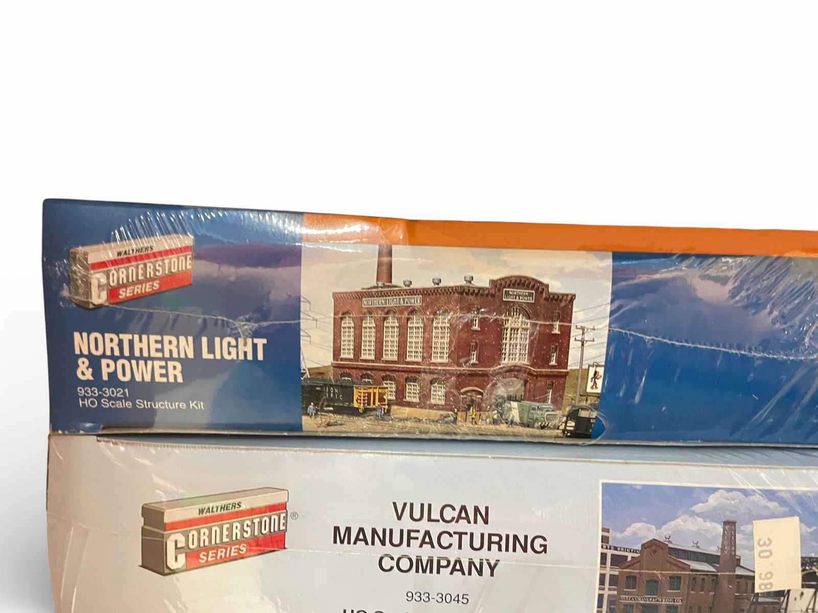 16 Walthers Cornerstone Structure Kits - 4