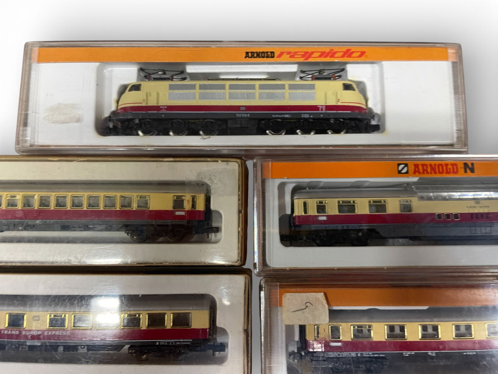 2 Arnold Express Passenger Sets - 3