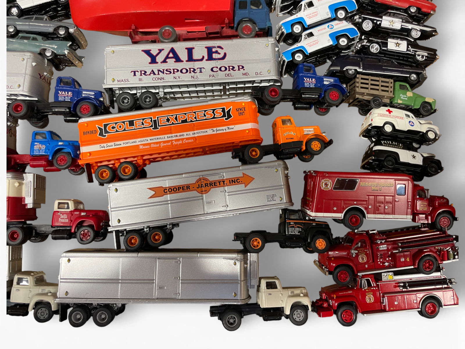 75+ HO Layout Vehicles - 4