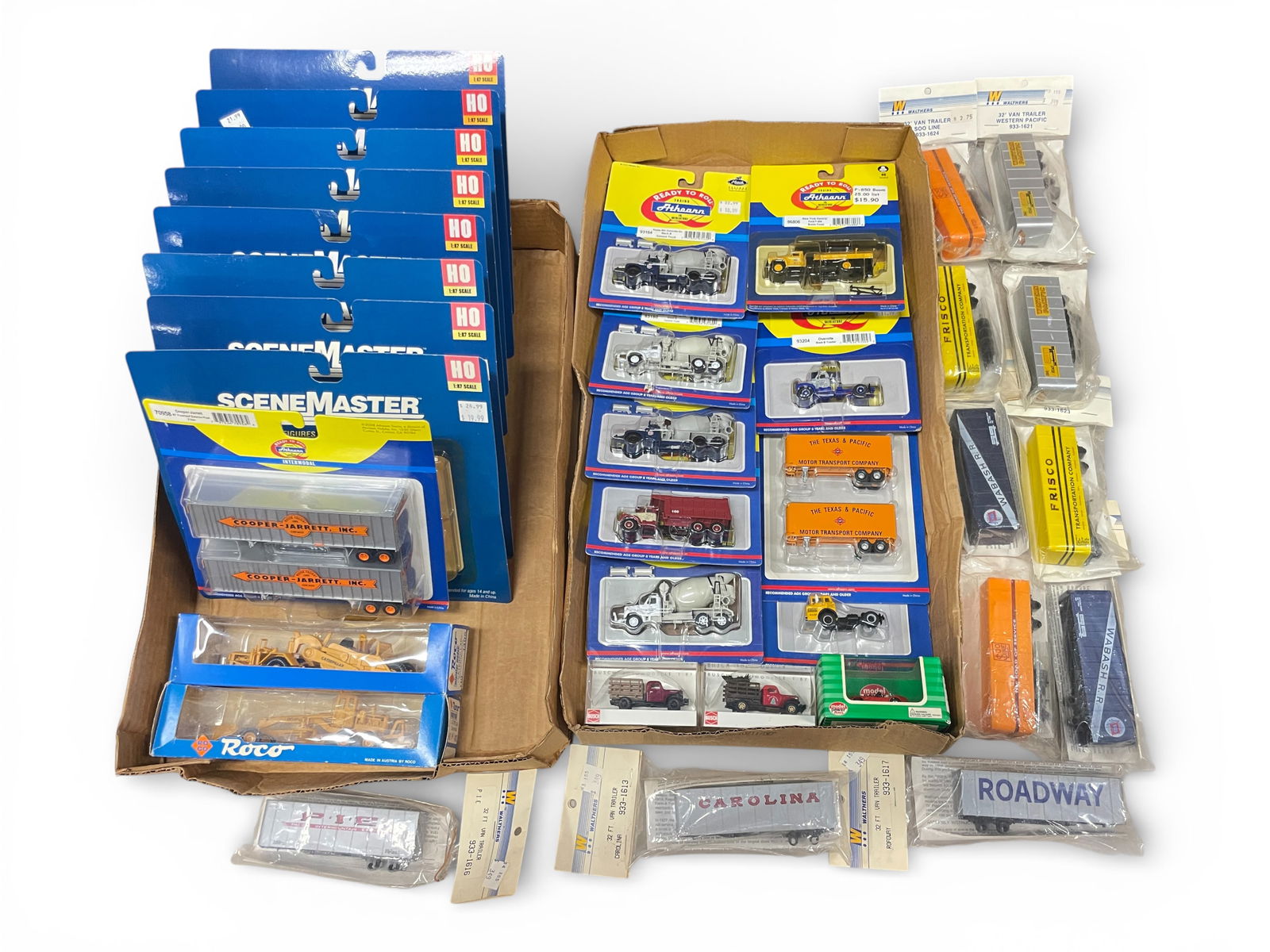 34pc HO Truck & Trailer Lot (1 of 8)