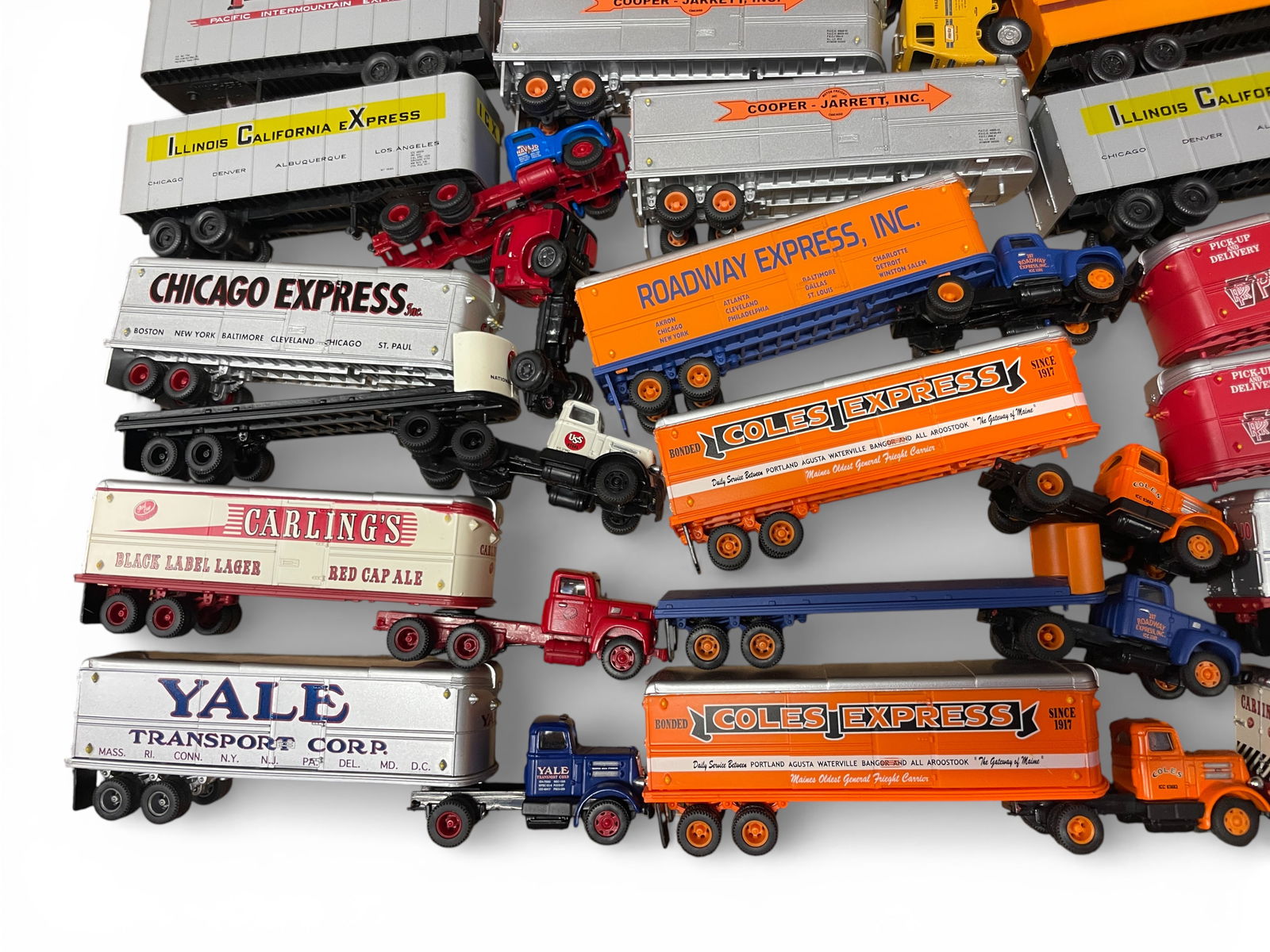 50+ HO Layout Vehicles - 2