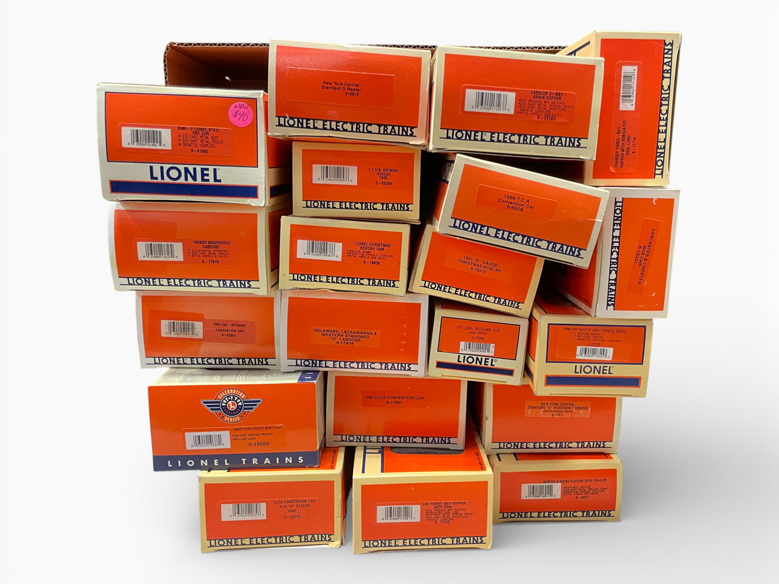 20 Lionel Freight Cars: Includes 52074, 19688; 17120, 17880; 16911; 17611; 17315; 29200; 17604; 52047; 17618; 19938; 19913; 19201; 6928; 52058; 51502; 9815; 17123; 17114. Most appear new in box. Shipping: Weiss Auctions offe
