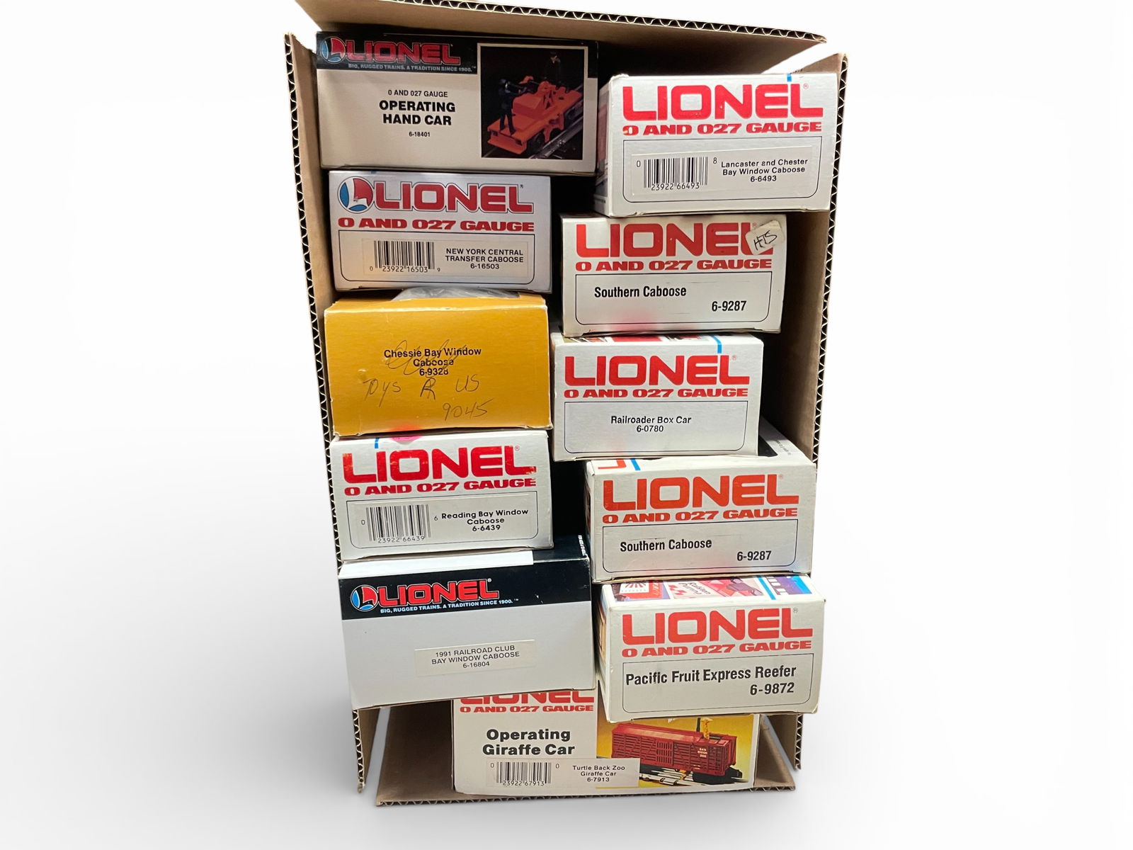 11pc Lionel MPC Trains Lot: Includes 18401 Handcar; 6493; 16503; 9287; 9045, wrong ob; 0780; 6439, 9287; 9872; 16804; 7913. Most show light use with better than average boxes.Shipping: Weiss Auctions offers full-service,