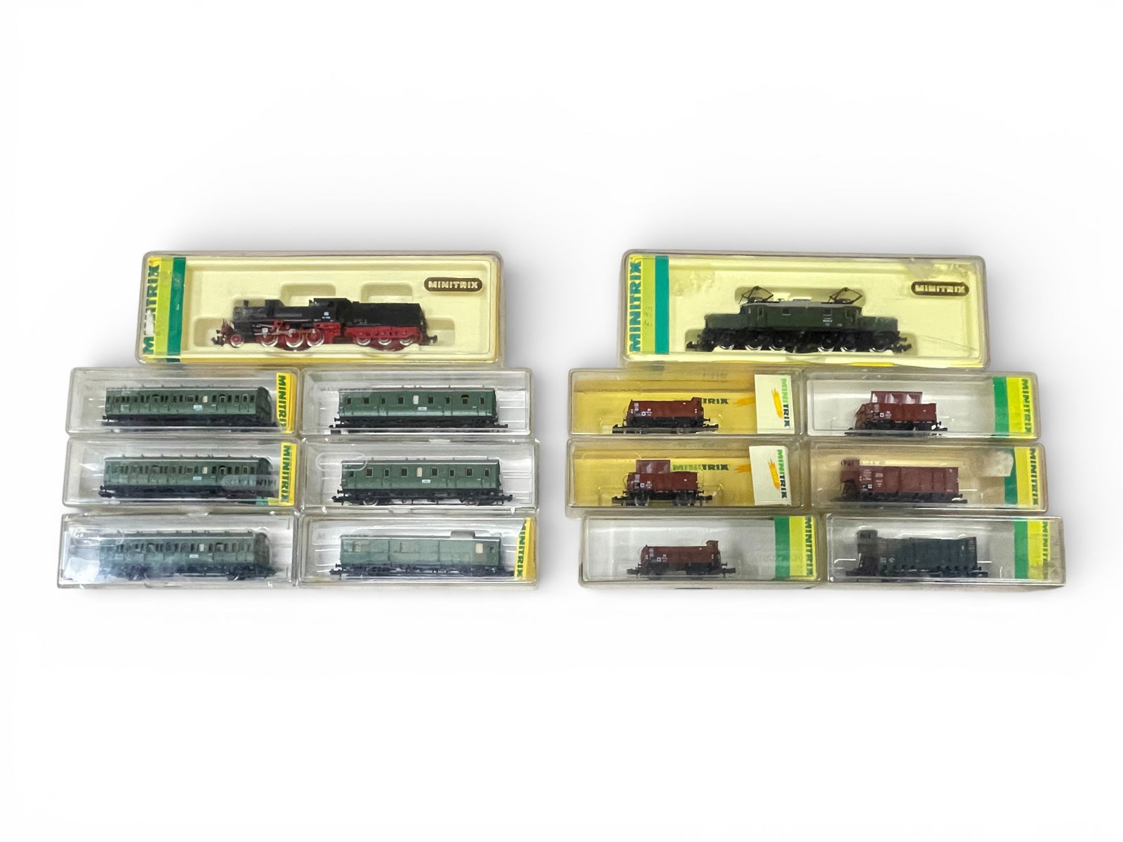 14pc MiniTrix Freight & Passenger Sets (1 of 5)