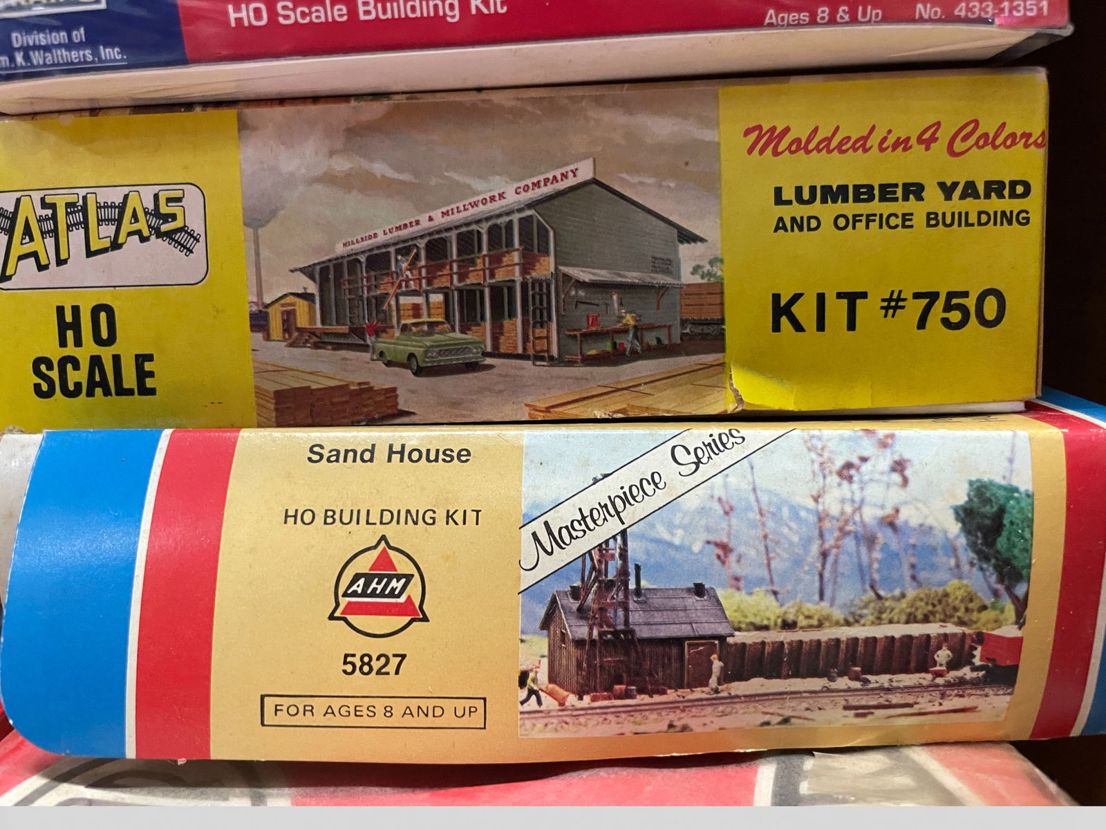 20 Assorted HO Structure Kits - 6