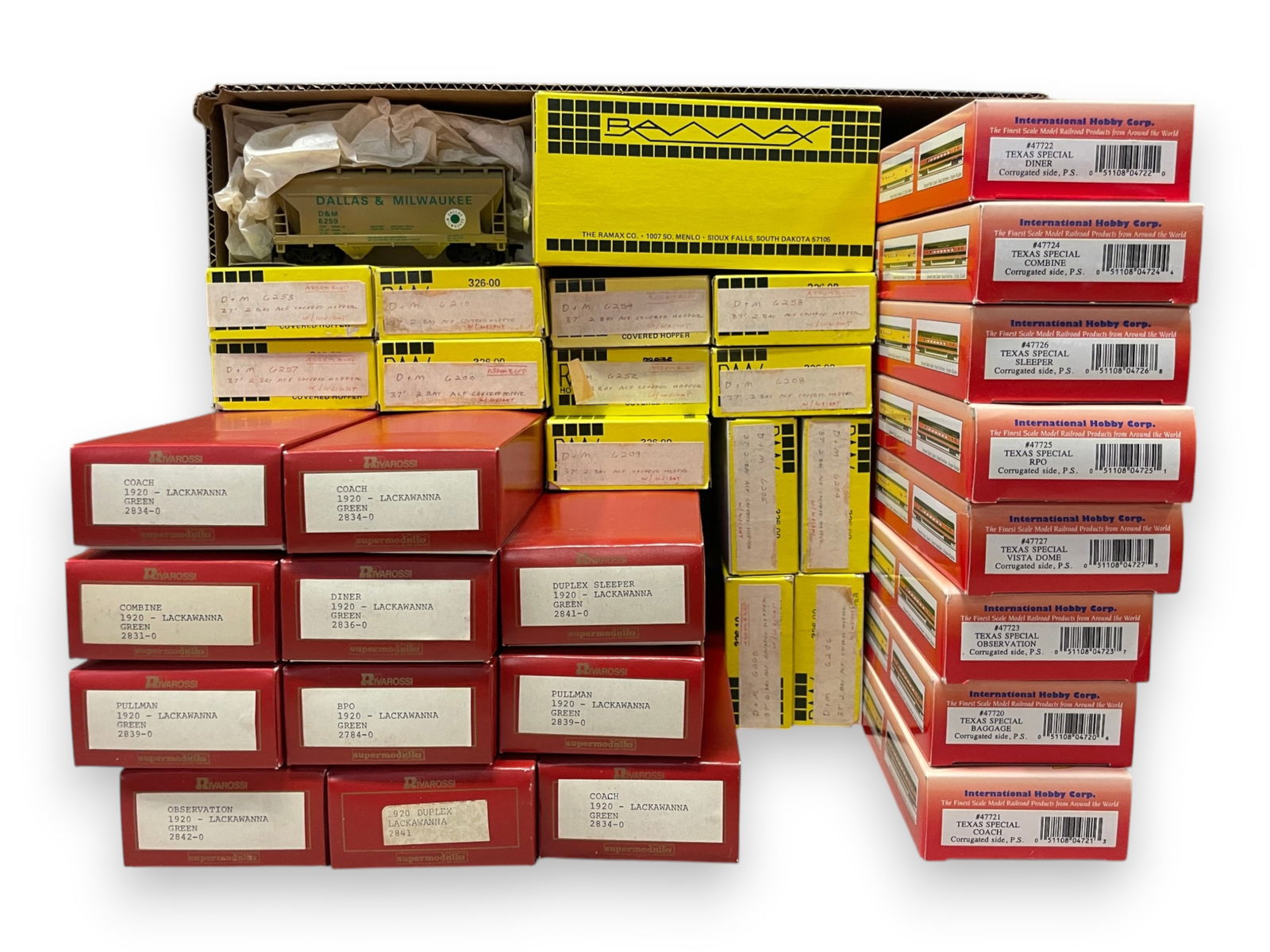 34 STORE-STOCK?RTR Freight & Passenger Cars: HO Gauge. Includes 11 different RivaRossi Lackawanna Heavyweights; 8 Different IHC TS Streamline Cars; 14 RAMAX Built-up Custom Decorated Covered Hoppers. All appear new in boxes. Shipping: Weiss Auct