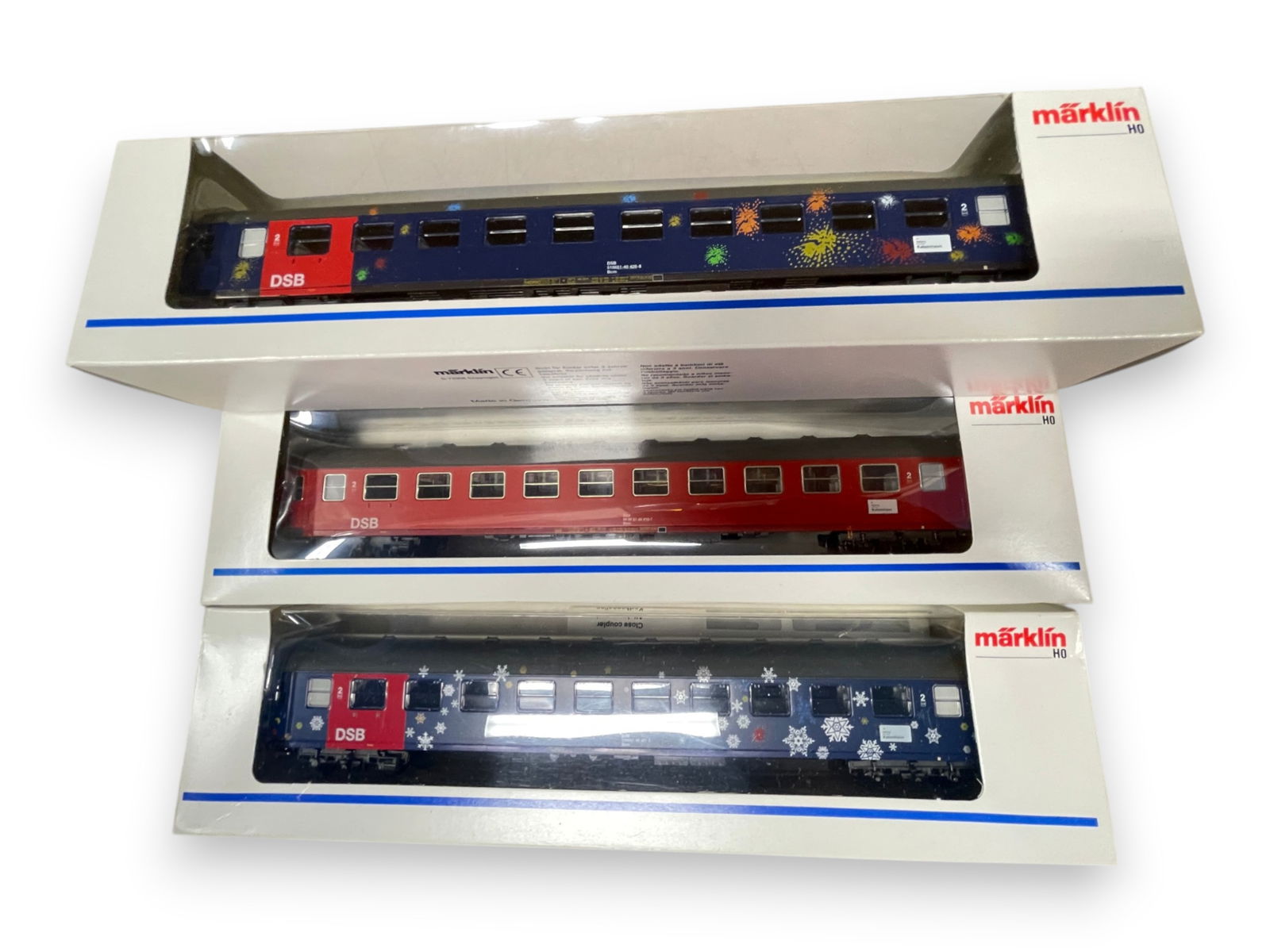 10 Marklin HO DSB Express Cars: HO Gauge. Includes 4-4269; 3-42691; 3-42692. All appear new in boxes. Shipping: Weiss Auctions offers full-service, in-house shipping for nearly all items in this auction. For a shipping quote, please