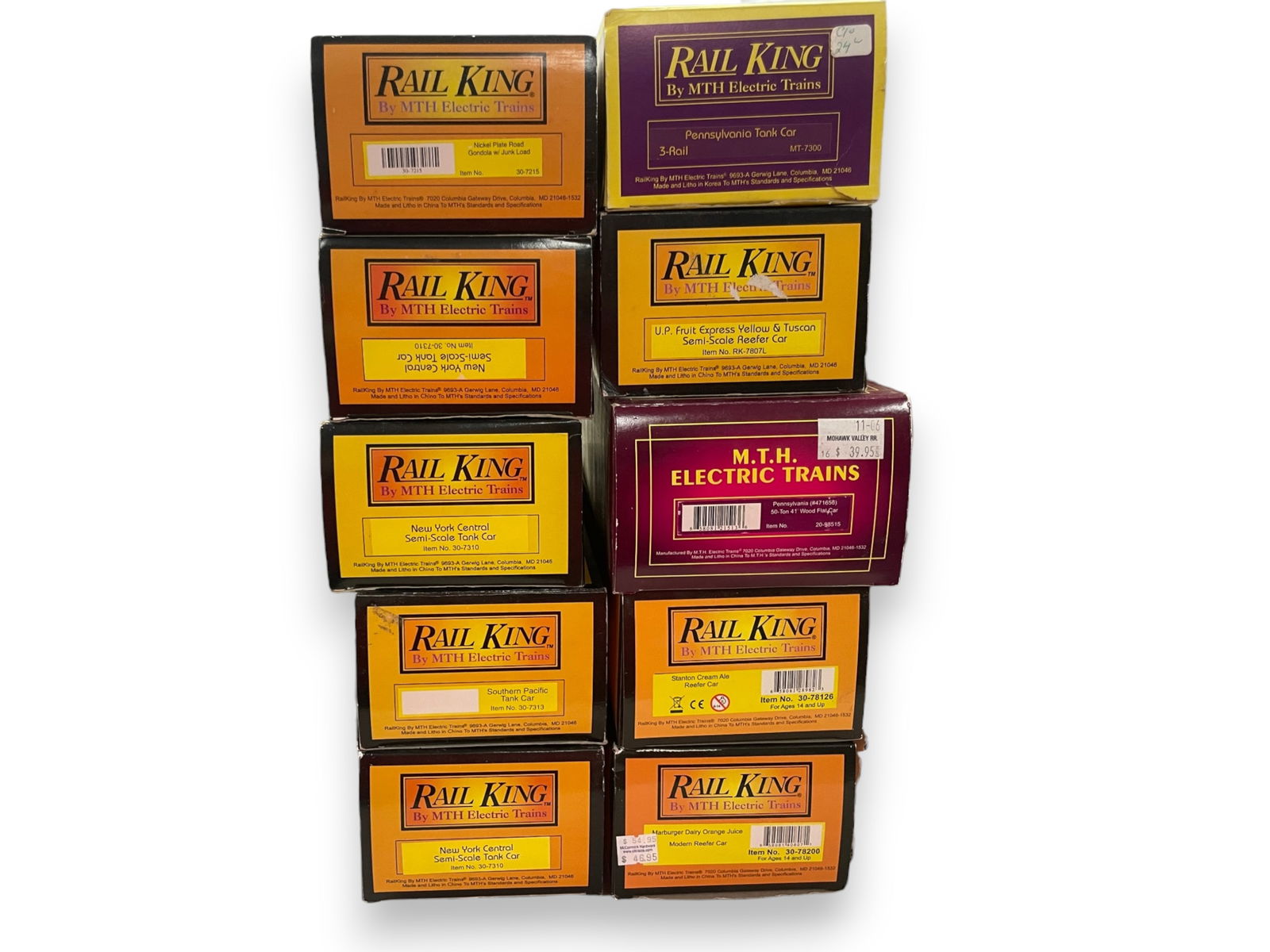 10 MTH Freight Cars: Includes 30-7313; 20-98515; 30-7215; 3- 30-7310; 7807L; 30-78126; 7300; 30-78200. All show light use with boxes. Shipping: Weiss Auctions offers full-service, in-house shipping for nearly all items in