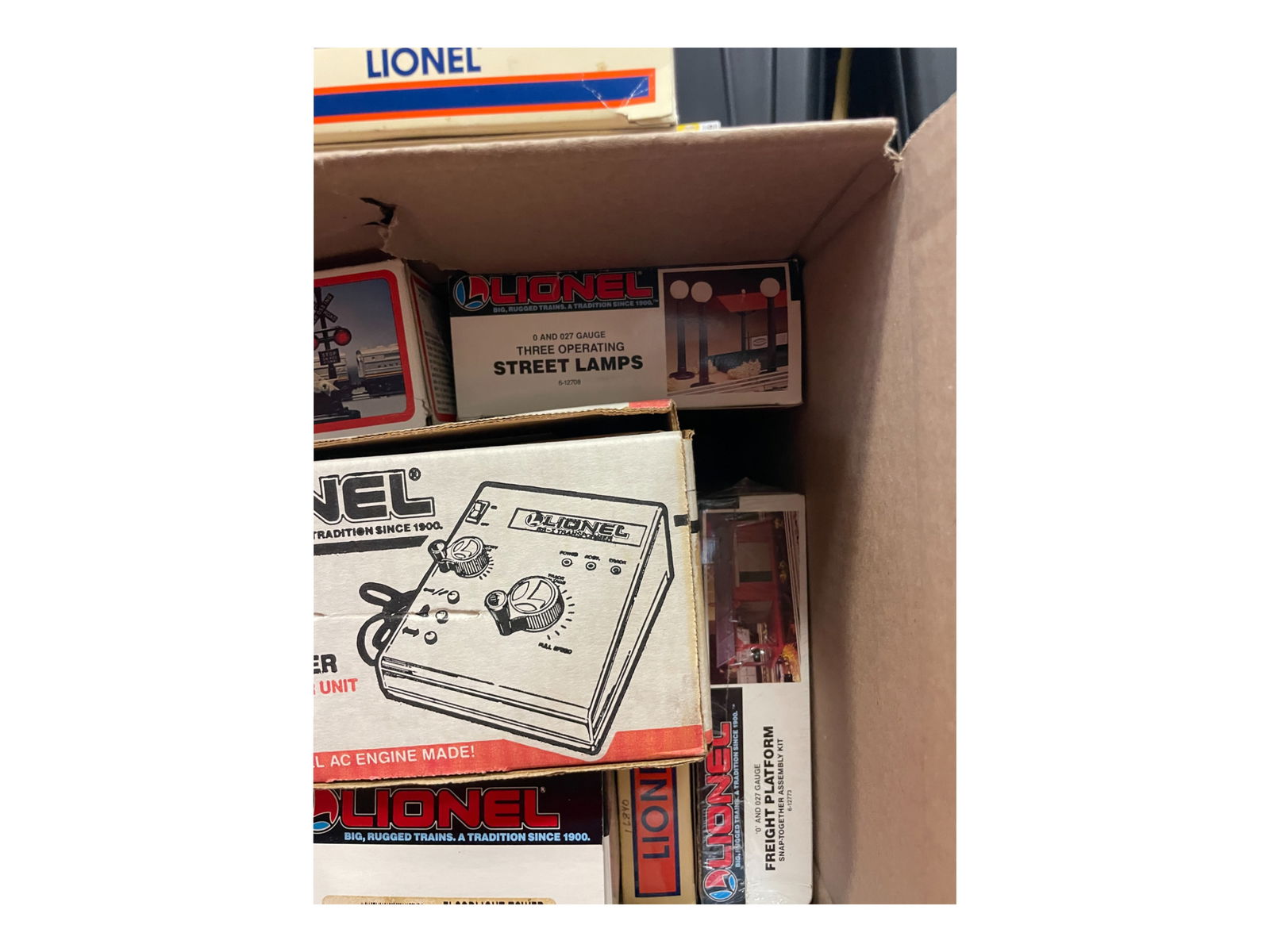 15 Lionel Accessories - 7