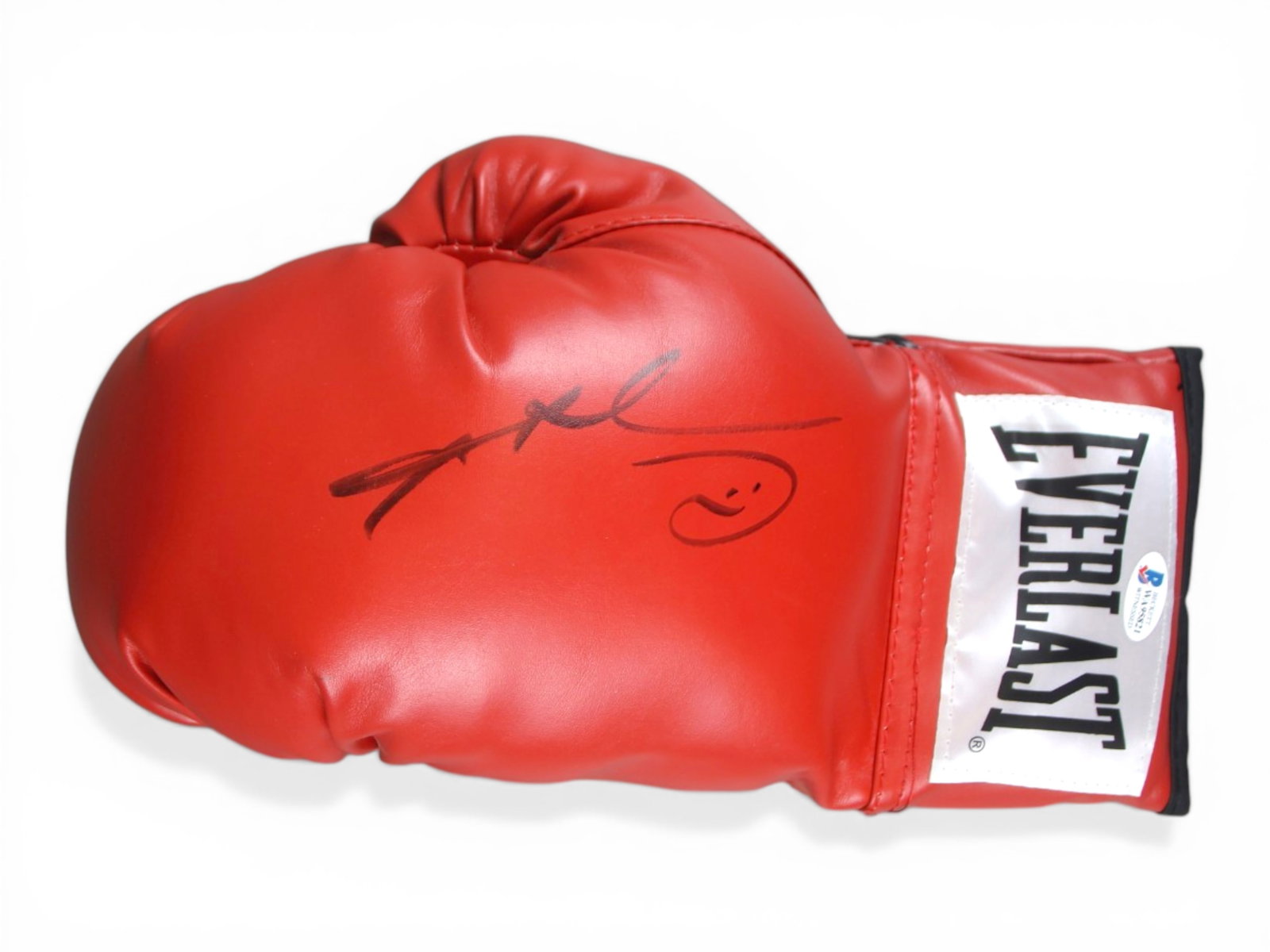 Sugar Ray Leonard Signed Boxing Glove - Beckett: Offered is an Everlast boxing glove signed by Sugar Ray Leonard featuring a "Smiley Face". Beckett Authenticated # WA95821 Shipping: Weiss Auctions offers full-service, in-house shipping for nearly al