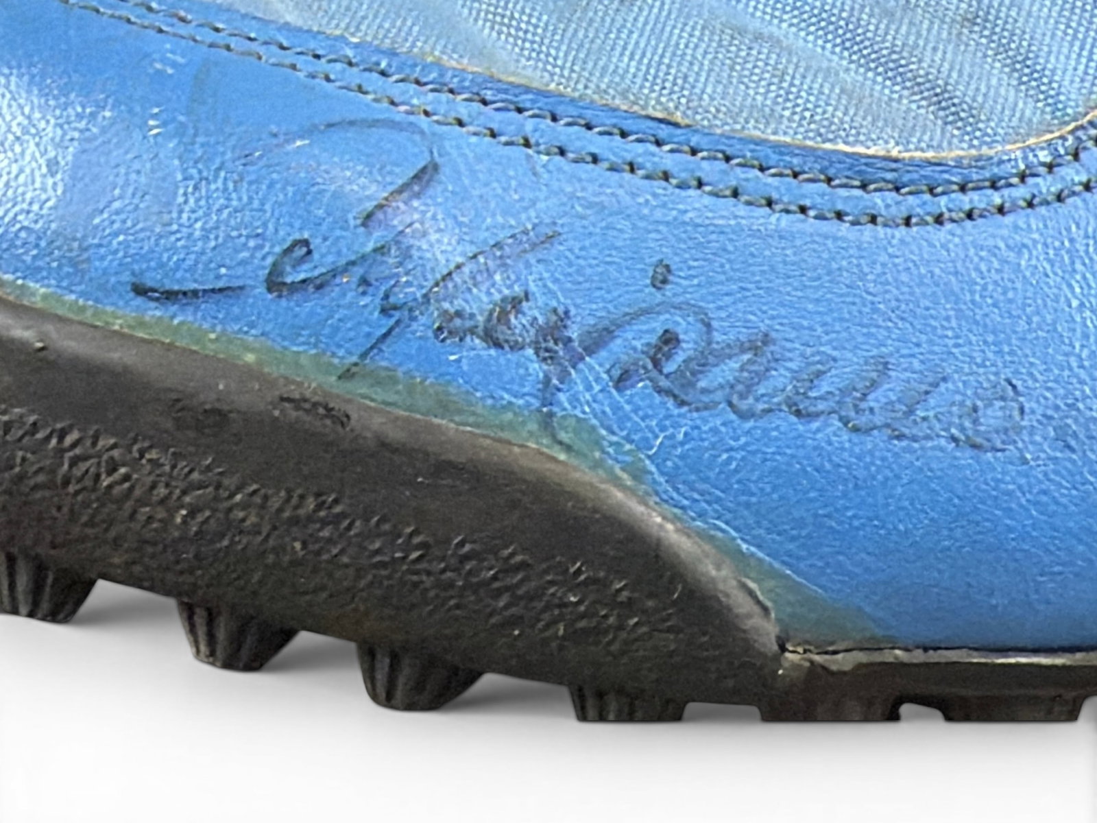 Andre Dawson Game Worn Signed Converse Cleats - 12