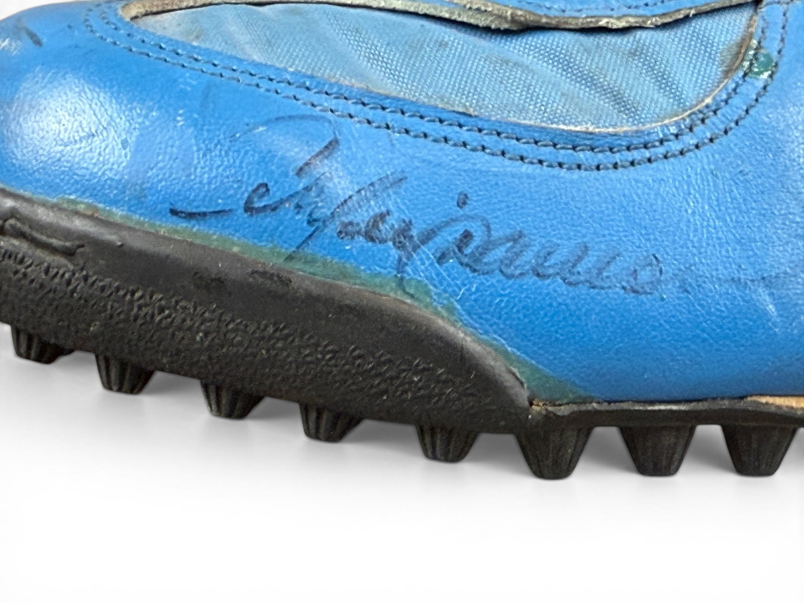Andre Dawson Game Worn Signed Converse Cleats - 13