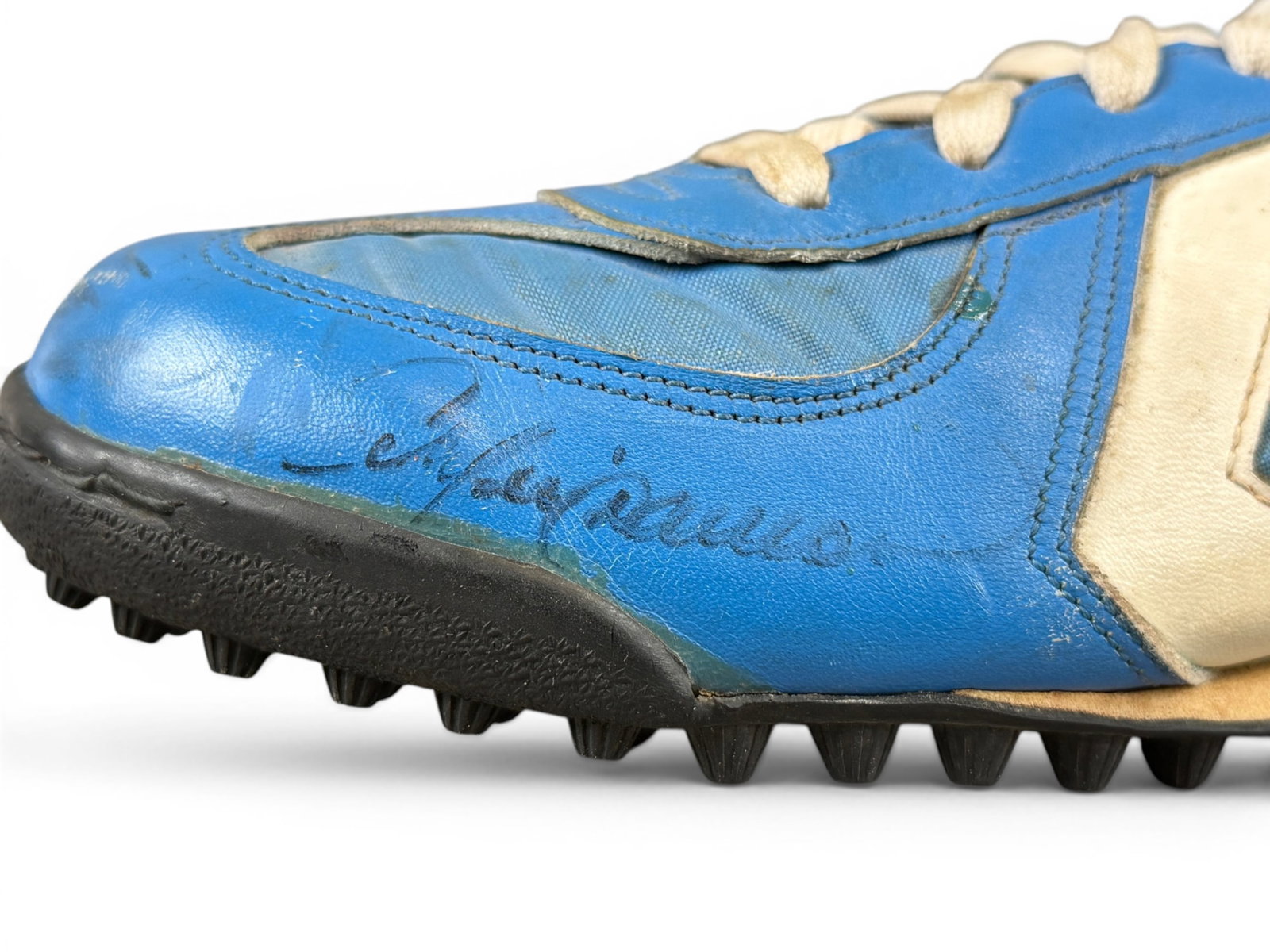 Andre Dawson Game Worn Signed Converse Cleats - 14