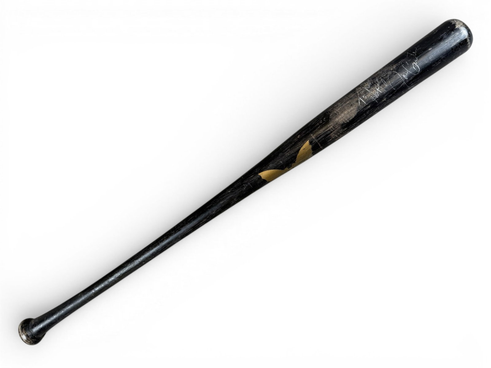 Joe Carter Game Used Signed Sam Bat: Sam Bat baseball bat game used by Joe Carter and signed in silver marker "To Doc Happy 50th Joe Carter." Knob marked 29 with end marked 35 32oz 29 03 9.8 JC1. Carter helped popularize Sam Bat maple mo