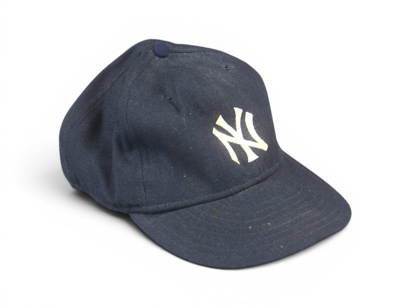 1980's Dave Winfield Yankees Signed Game Worn Cap: Offered is a signed and game worn New York Yankees cap, worn by Dave Winfield. New Era tagging, and size 7-5/8, dates this to the late 1980's. New Era tag is also marked "Major League Pro Model".