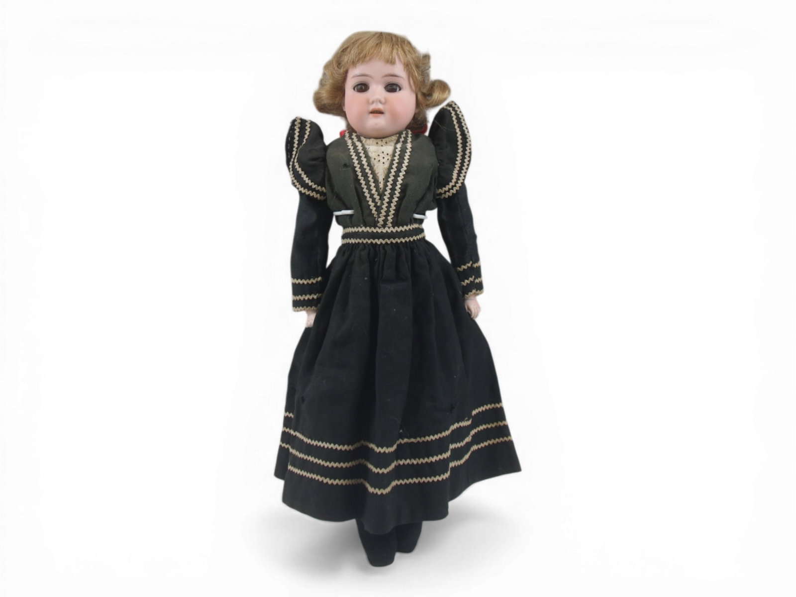 Armand Marseille 370 Bisque Doll: 18.5 inch bisque shoulder head doll on kidskin body with bisque lower arms. Broken fingers on both hands. Circa 1890. Shipping: Weiss Auctions offers full-service, in-house shipping for nearly all ite