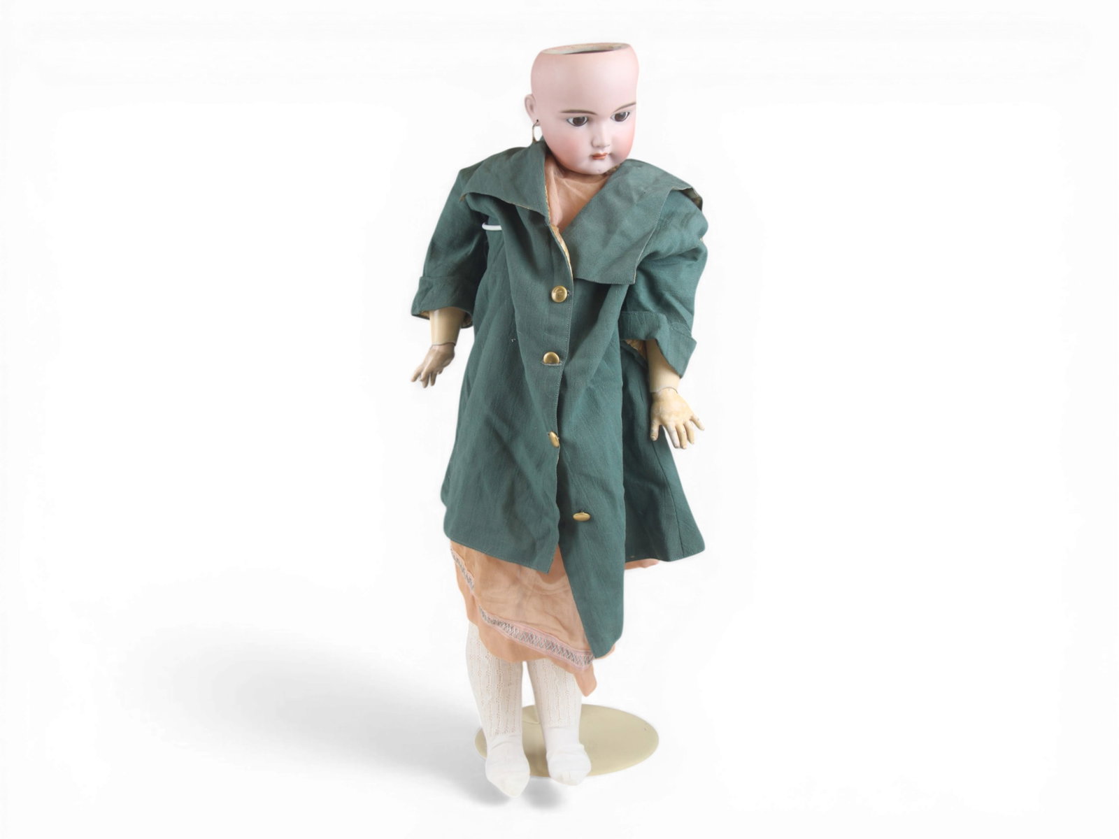 Kammer & Reinhardt 192 Bisque Dolly: 29 inch bisque socket head on fully jointed composition and wood body with antique clothes. Circa 1910. Shipping: Weiss Auctions offers full-service, in-house shipping for nearly all items in this auc