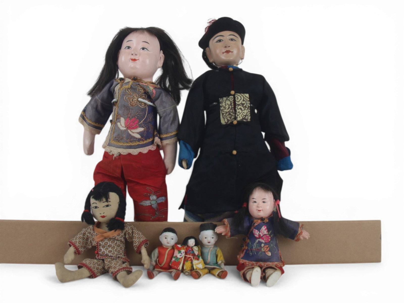 (7) Asian Dolls in Original Costumes (1 of 9)