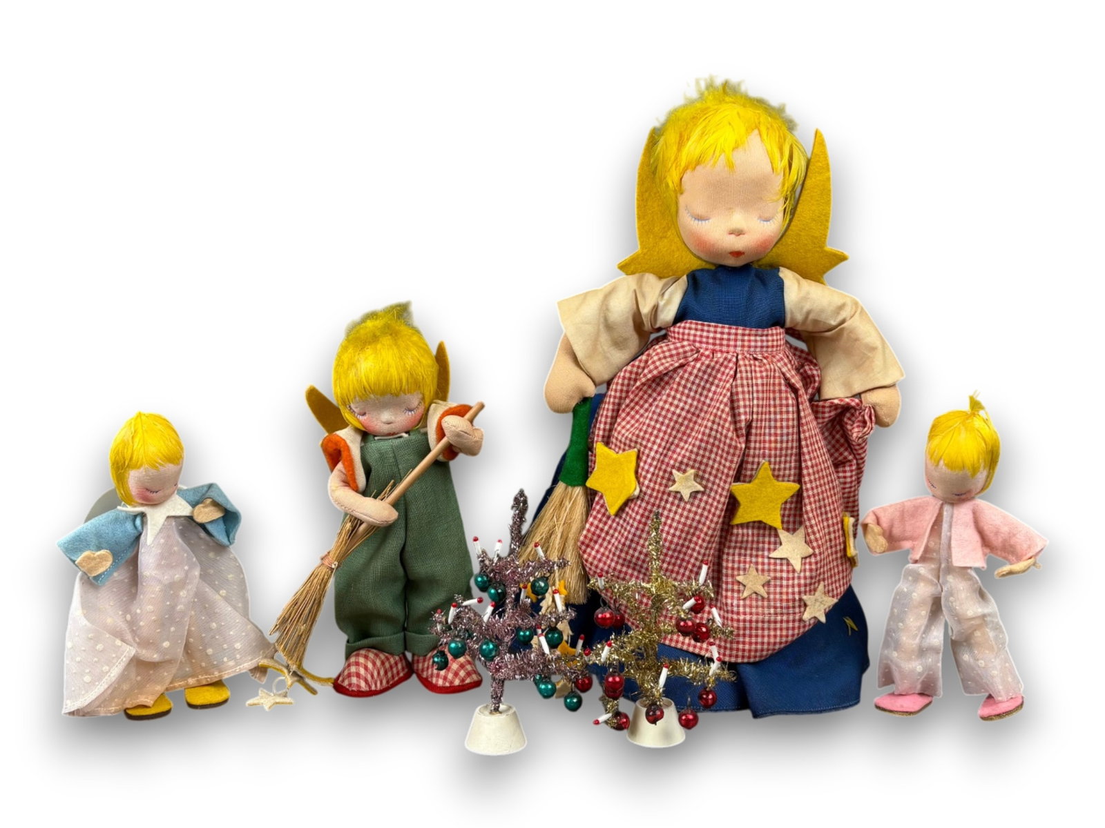 (18) Cloth Dolls - 3