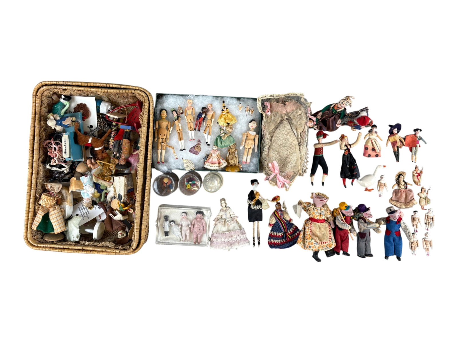 Misc. Dolls & Accessories (1 of 8)