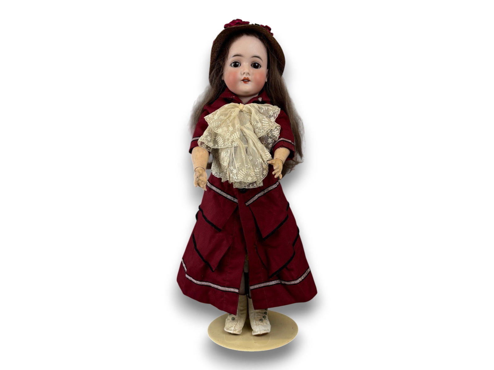 Queen Louise Doll: 25 inch bisque socket head doll on fully jointed composition body with human hair wig and antique leather shoes. Circa 1900. Shipping: Weiss Auctions offers full-service, in-house shipping for nearly
