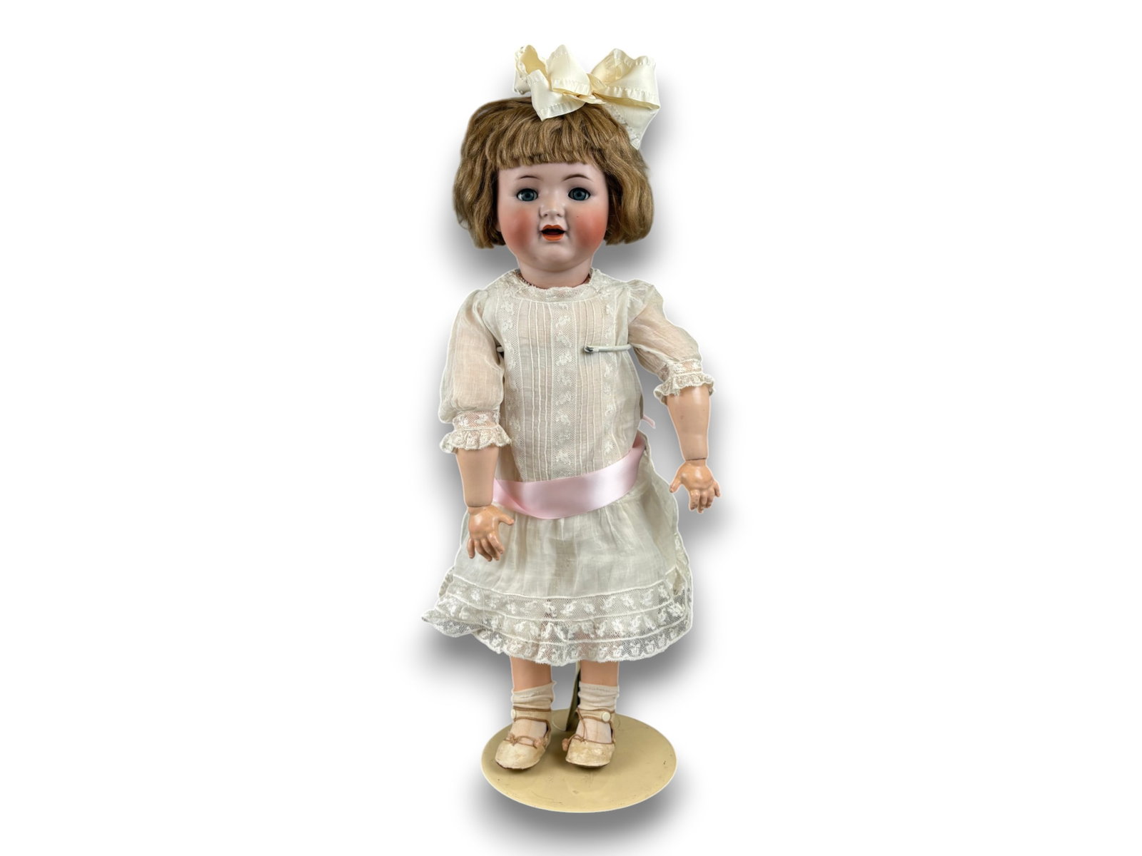 S&H / K&R 126 Character Doll (1 of 8)
