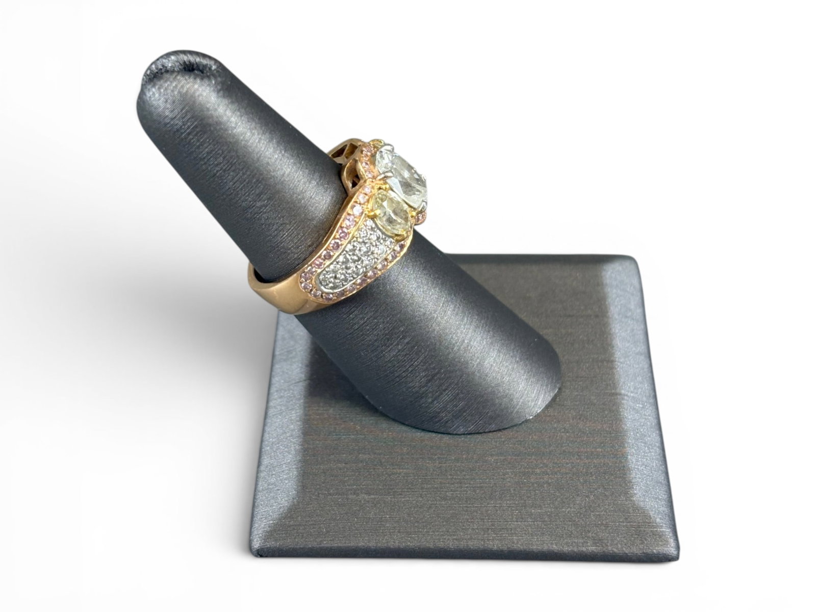 18K Gold Multi-Diamond Ring - 2