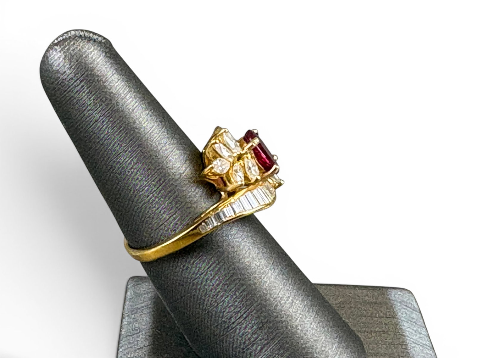 18K Gold Ruby & Diamond Ring - 4