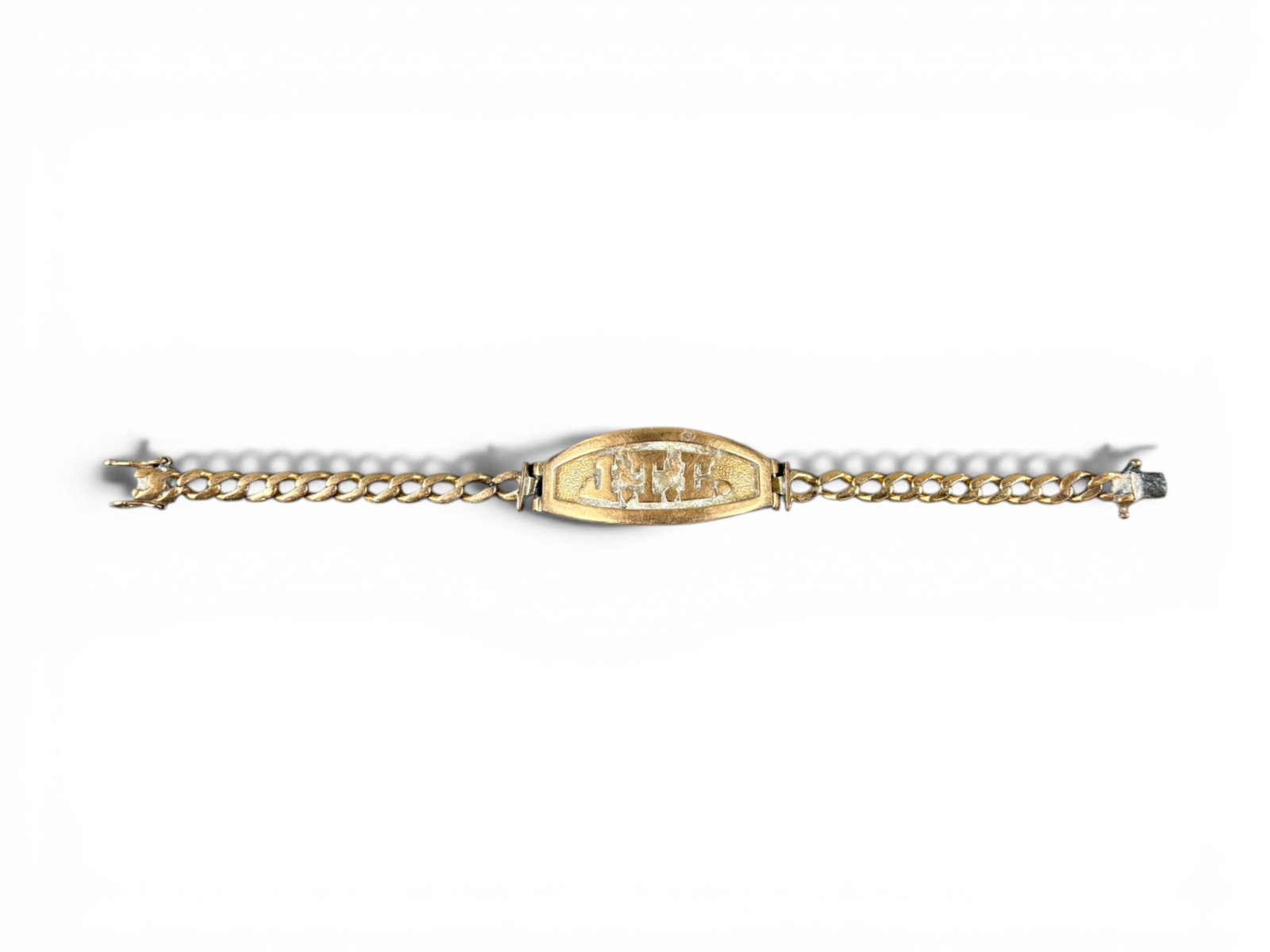 18K Yellow Gold ID Bracelet: 18 karat yellow gold ID bracelet weighing 25.1 grams. Offered on behalf of the New York County Public Administrator's Office from the estate of John T. Culpepper, Estate No. 240040. Shipping: Weiss