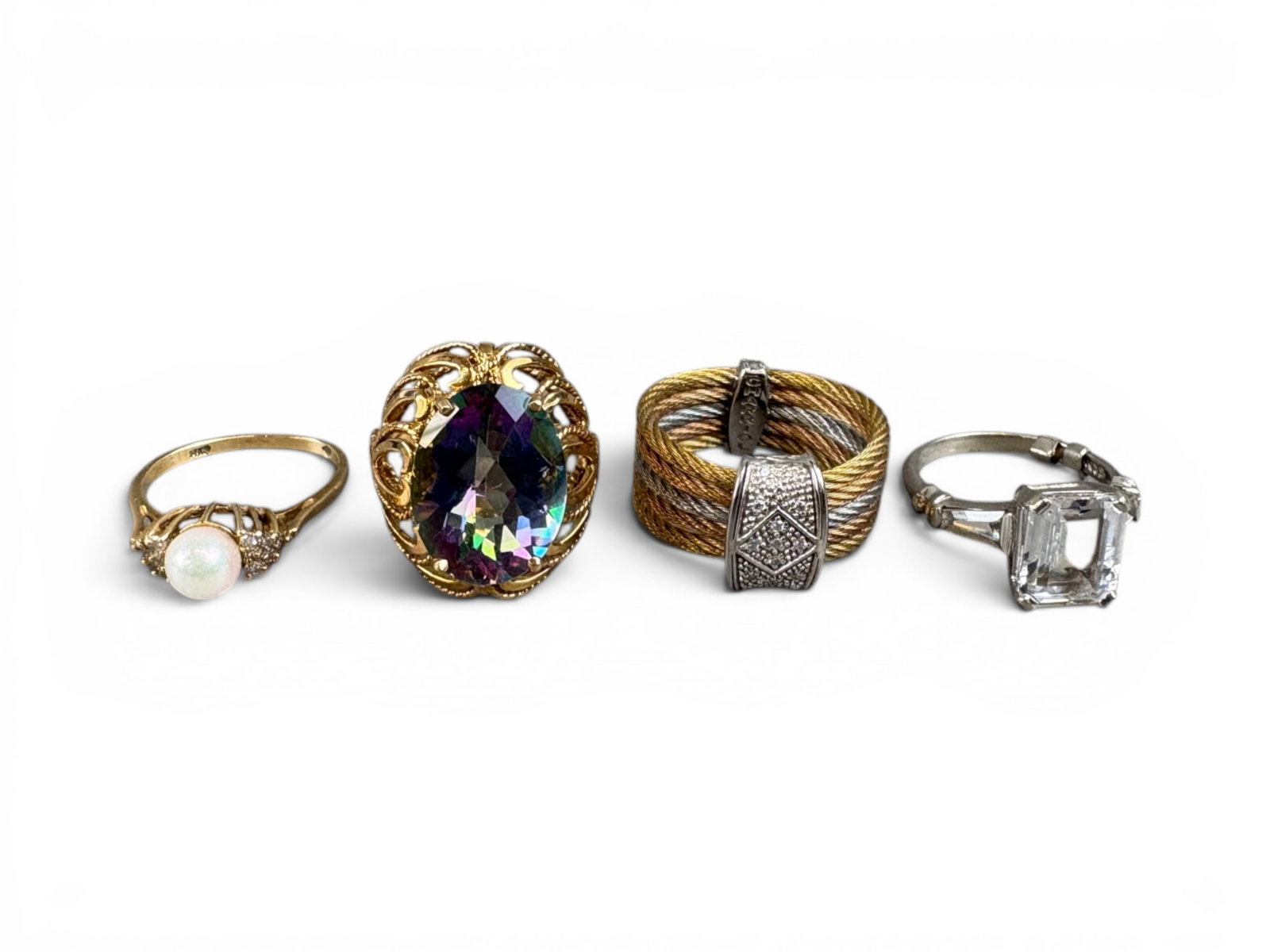 (4) Estate Gold Rings Group (1 of 5)