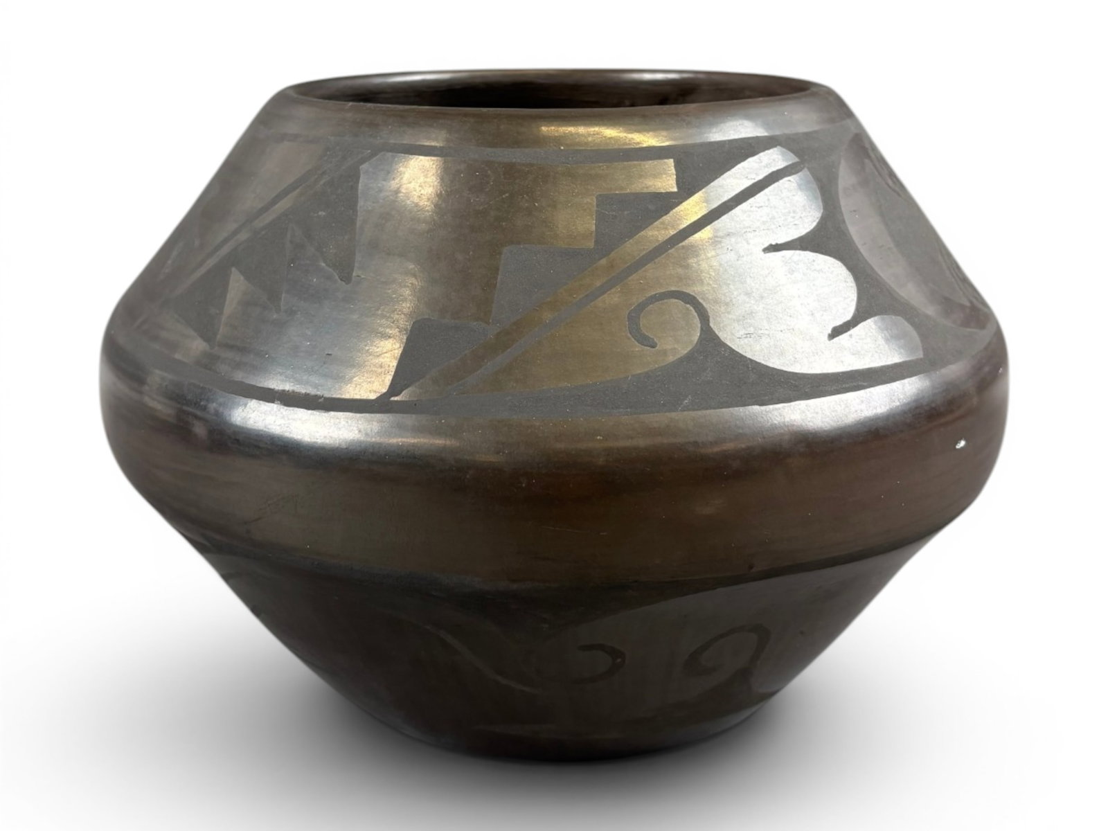 Carlos Sunrise Dunlap, San Ildefonso Pueblo Vessel (1 of 7)