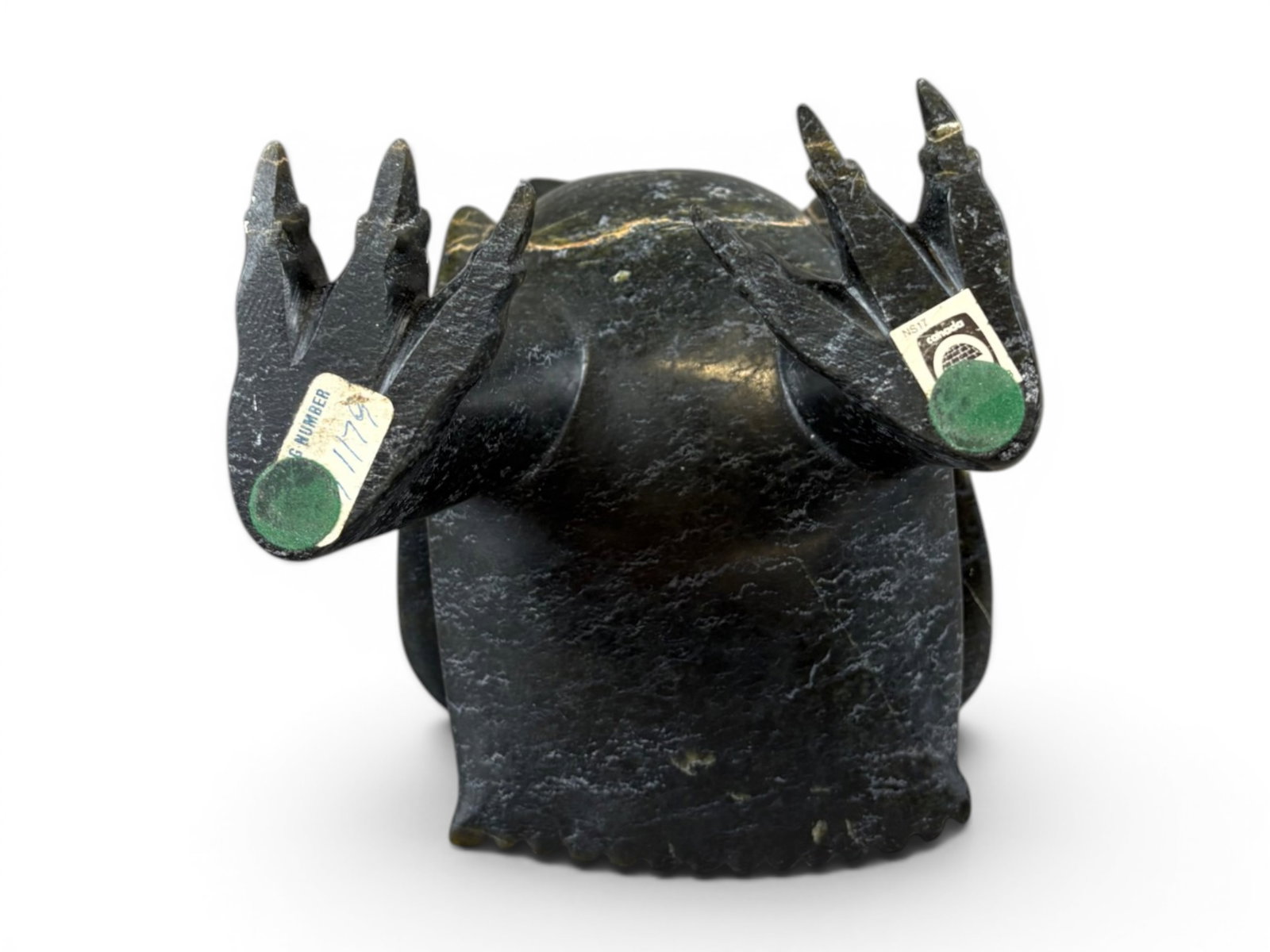 Large Inuit Stone Eagle Sculpture - 7