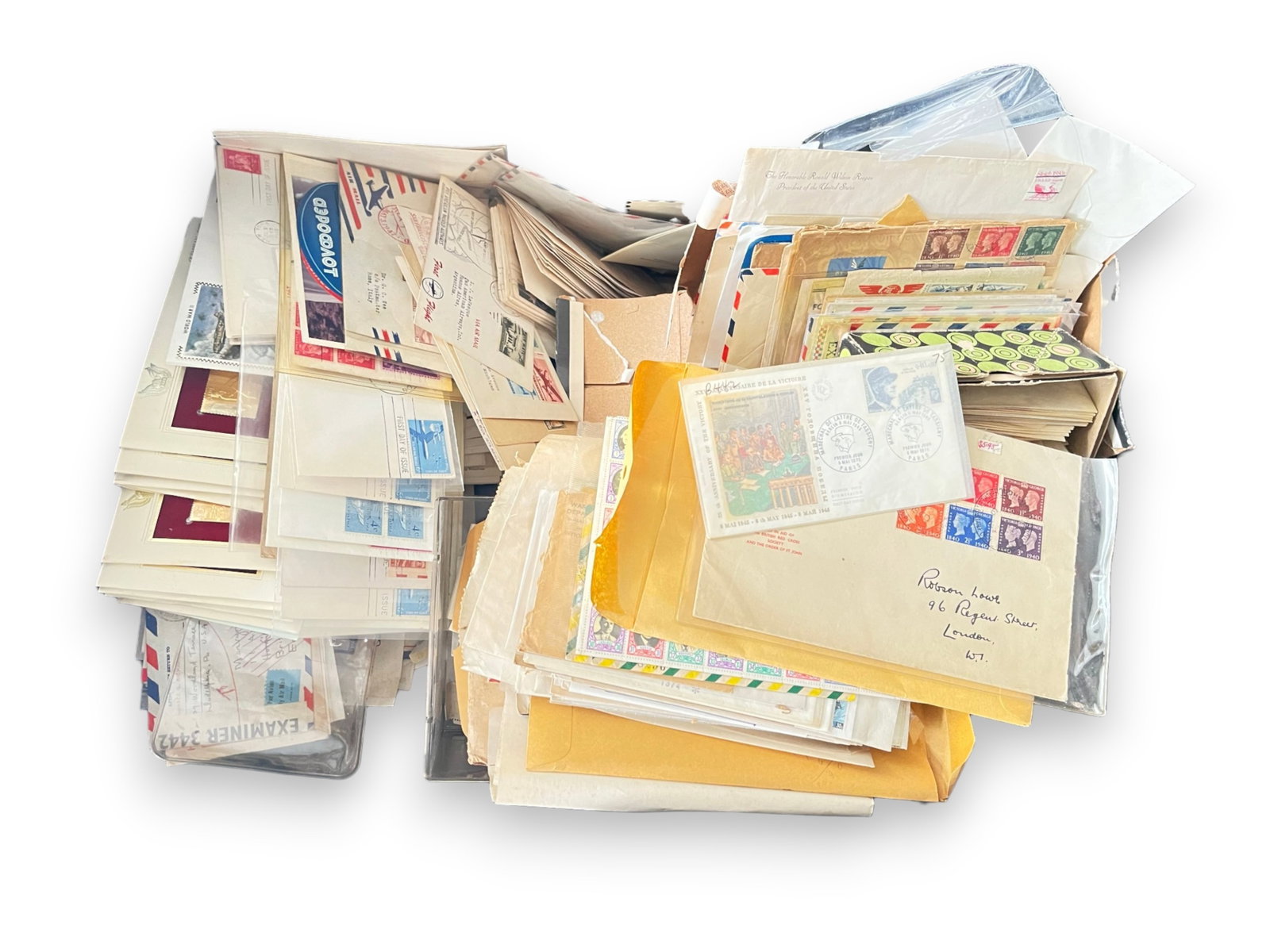 Huge Unsorted Aviation Cover Lot: Large tote tub filled with hundreds of mostly covers and some stamps, completely unpicked and unsorted. Strong emphasis on aviation postal history, including inaugural flights, first flights,
