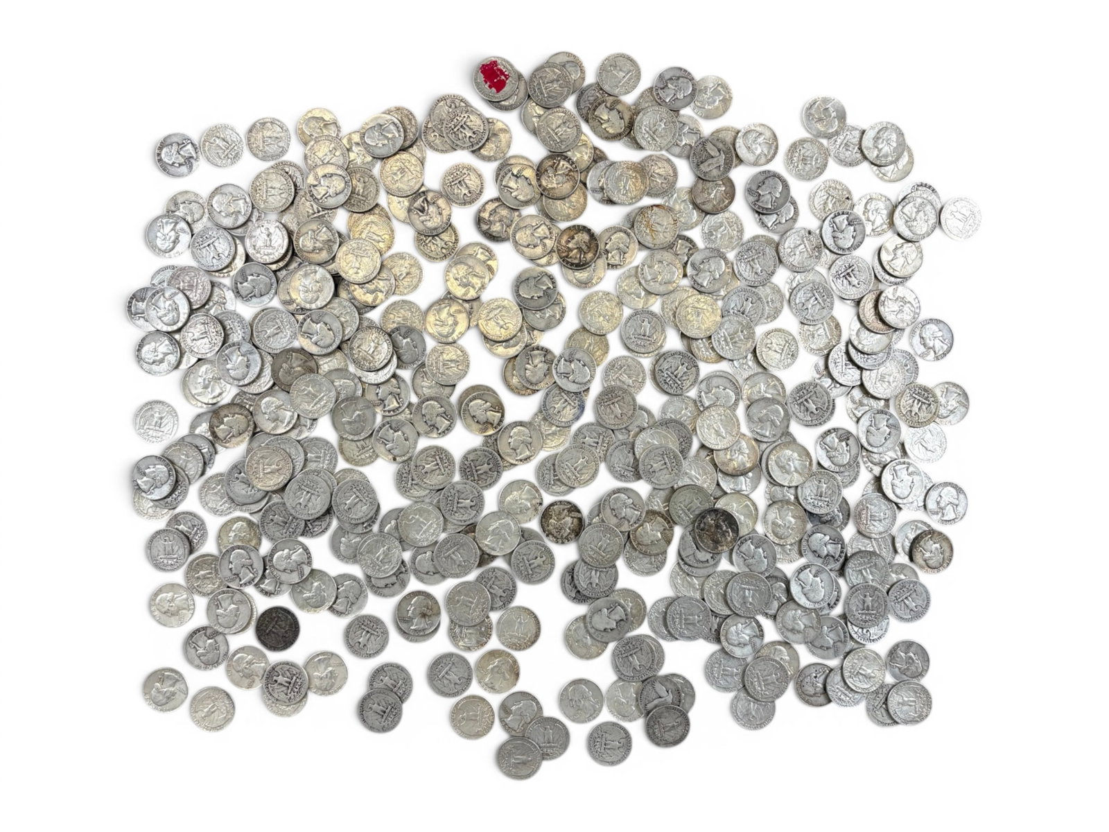 (383) Standing Liberty & Washington Quarters: Approximately 383 Standing Liberty Quarter and Washington Quarter examples dated 1964 and earlier, 90% silver. Mixed conditions. Shipping: Weiss Auctions offers full-service, in-house shipping for
