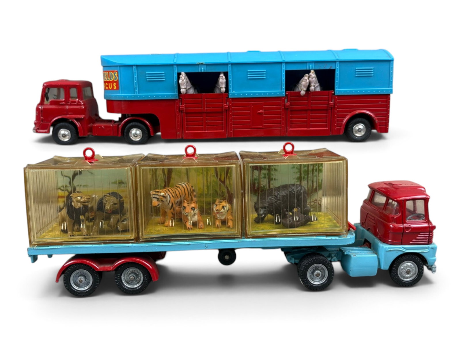 (2) Chipperfield Circus Vehicles (1 of 9)