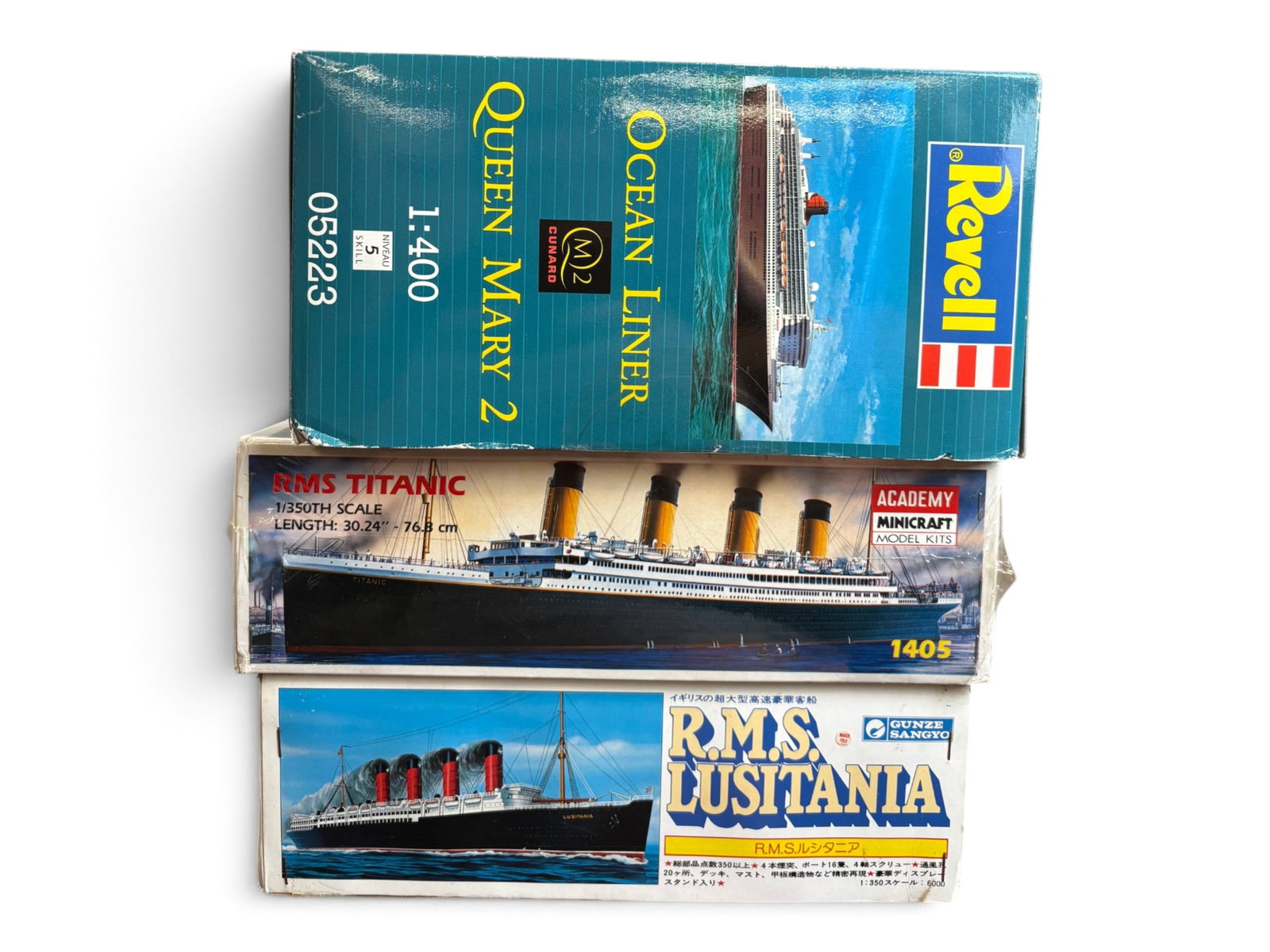 3 Large Ship Model Kits (1 of 4)