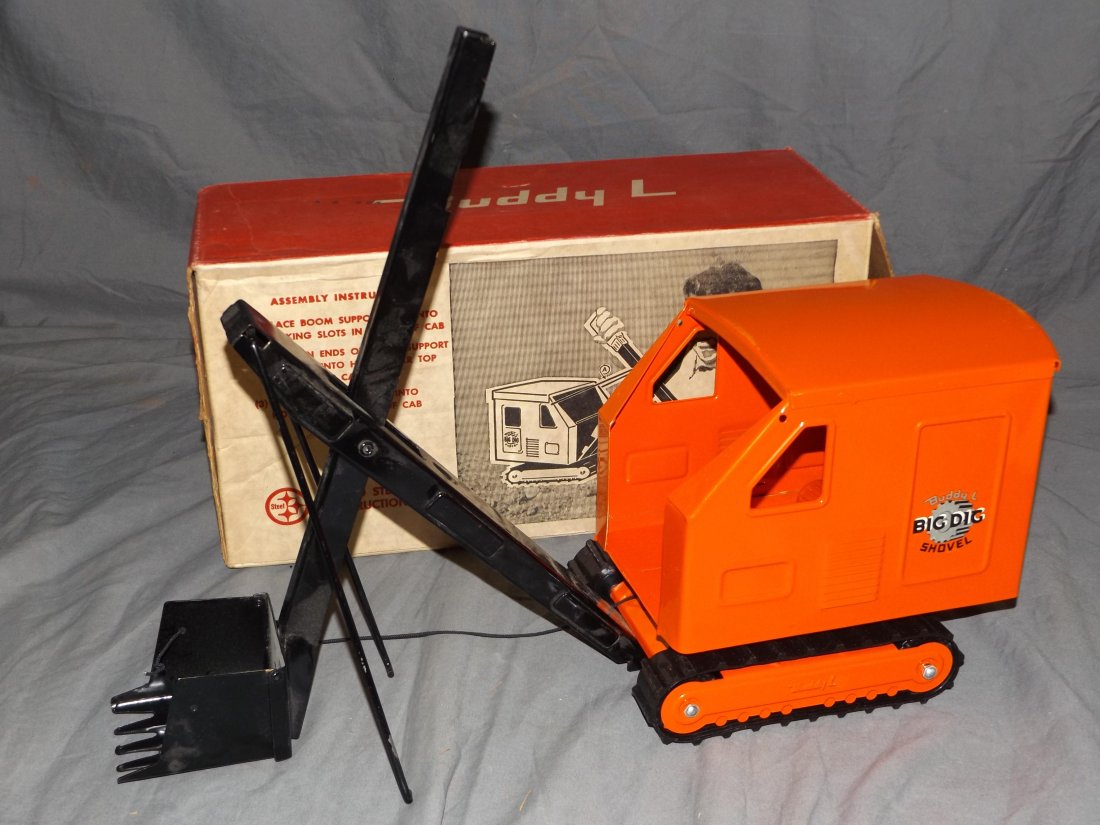 Buddy L. Big Dig Shovel.: #5714 in orignal box. Great piece.