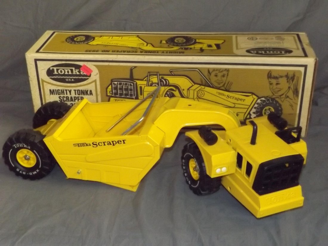 Tonka 3935 New in Box. (1 of 4)